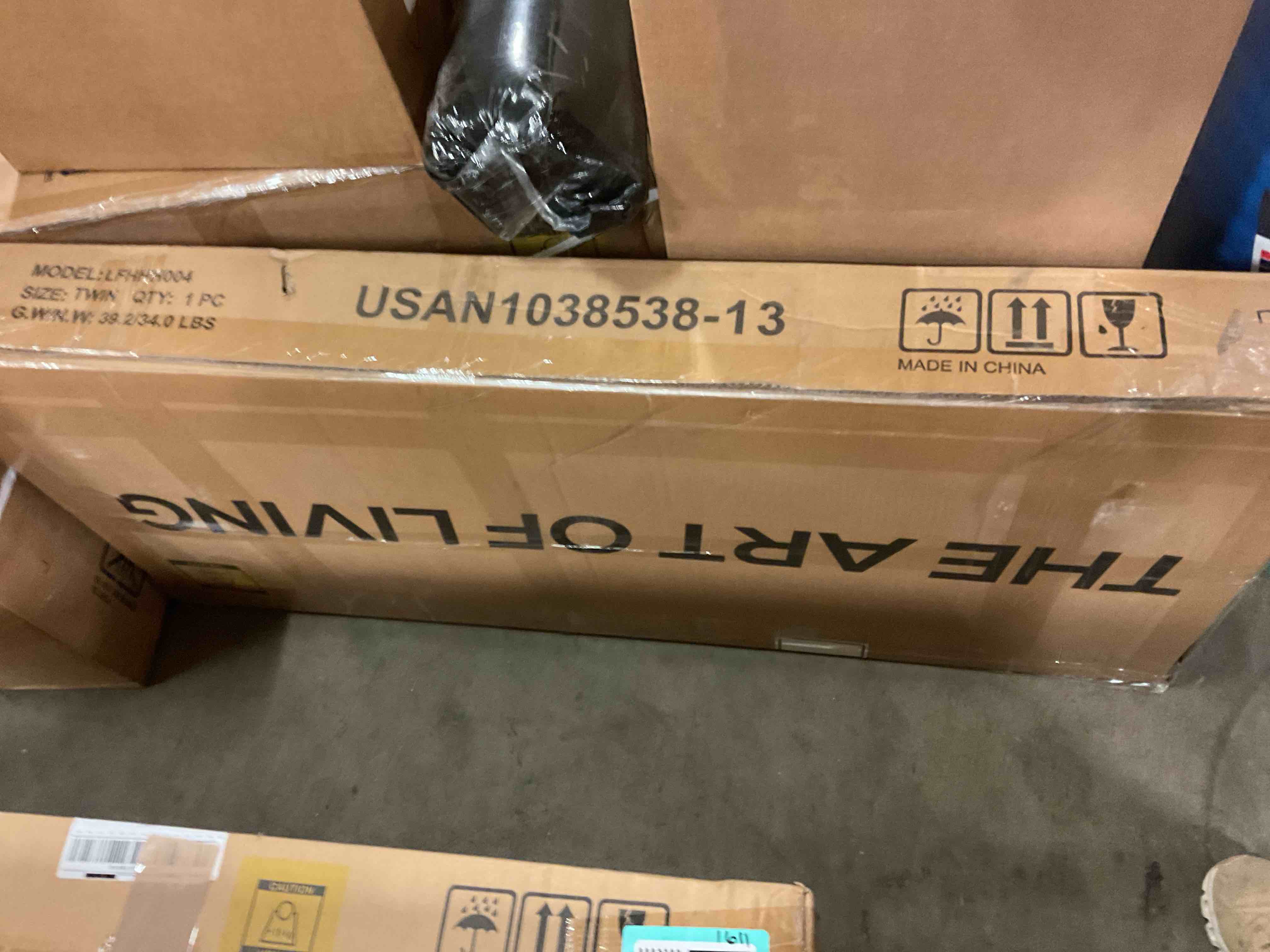https://s3.amazonaws.com/lotting-images-prod/bidfta/TEA1664004_1752702434724.jpeg