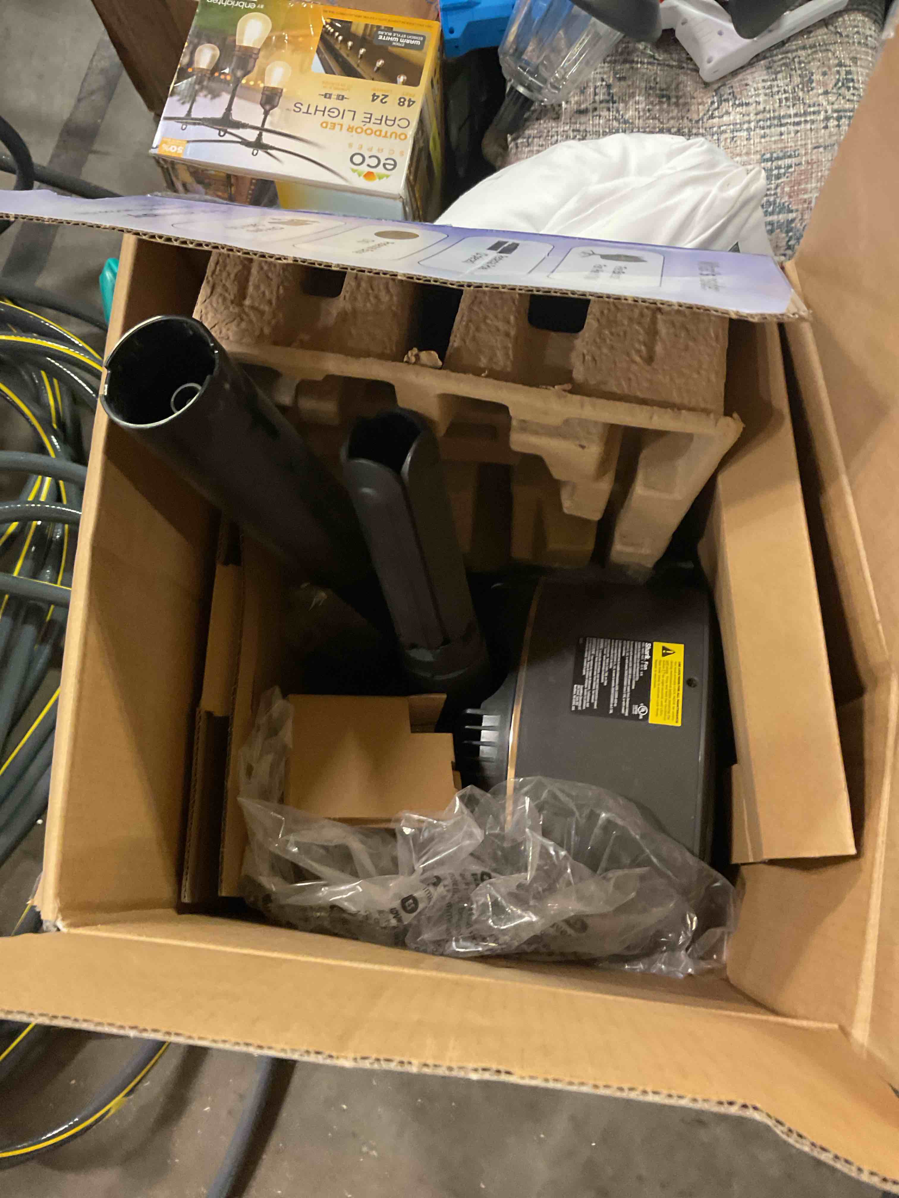 https://s3.amazonaws.com/lotting-images-prod/bidfta/TEA1664191_1753279769282.jpeg
