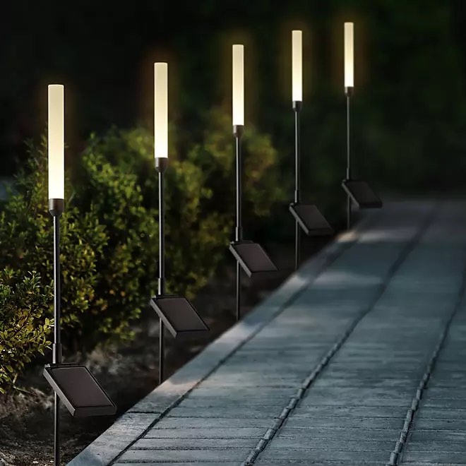 Member's Mark Reed LED Solar Landscape Accent Lights, 5-Pack