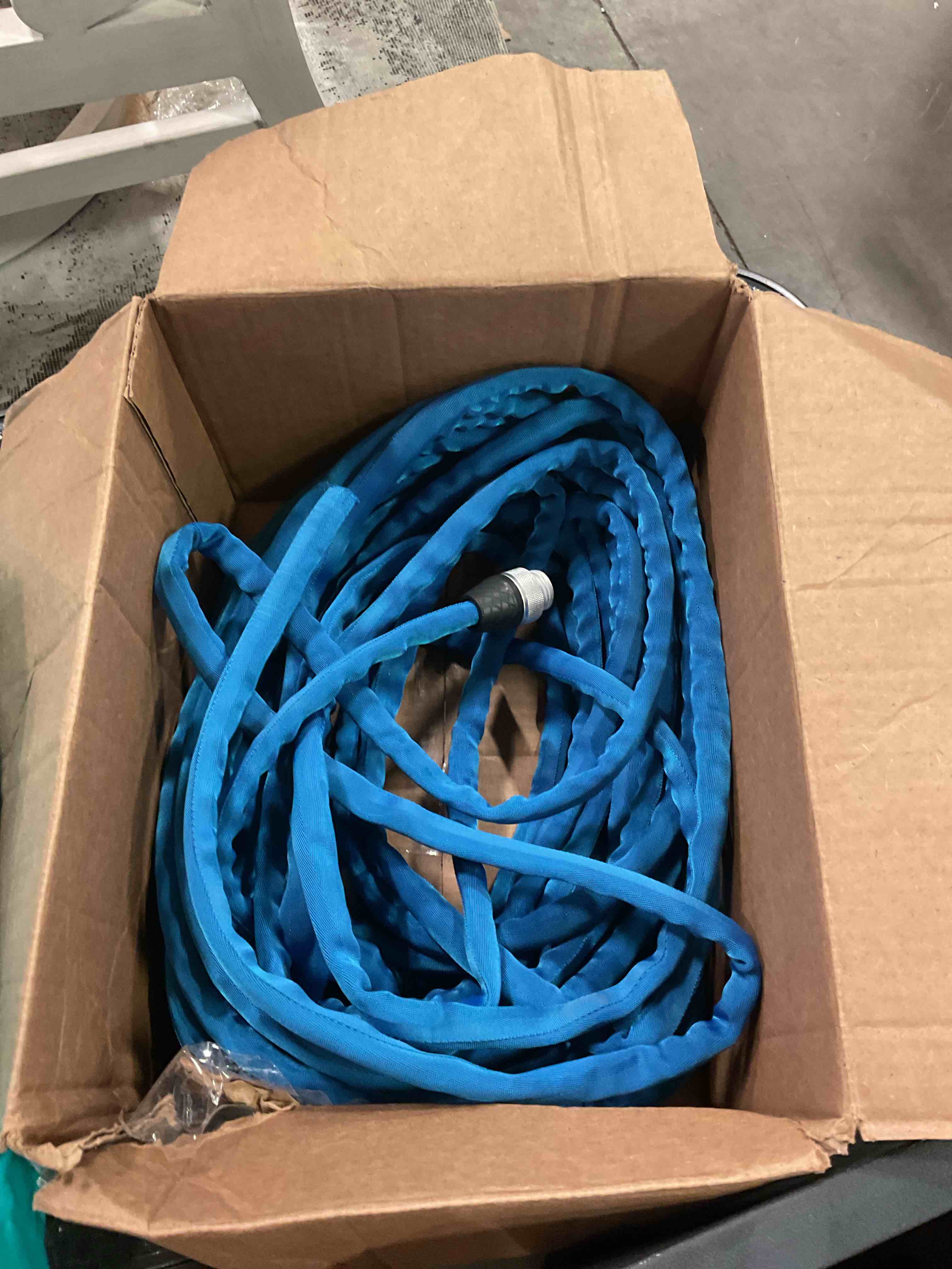 https://s3.amazonaws.com/lotting-images-prod/bidfta/TEA1664203_1753282507256.jpeg