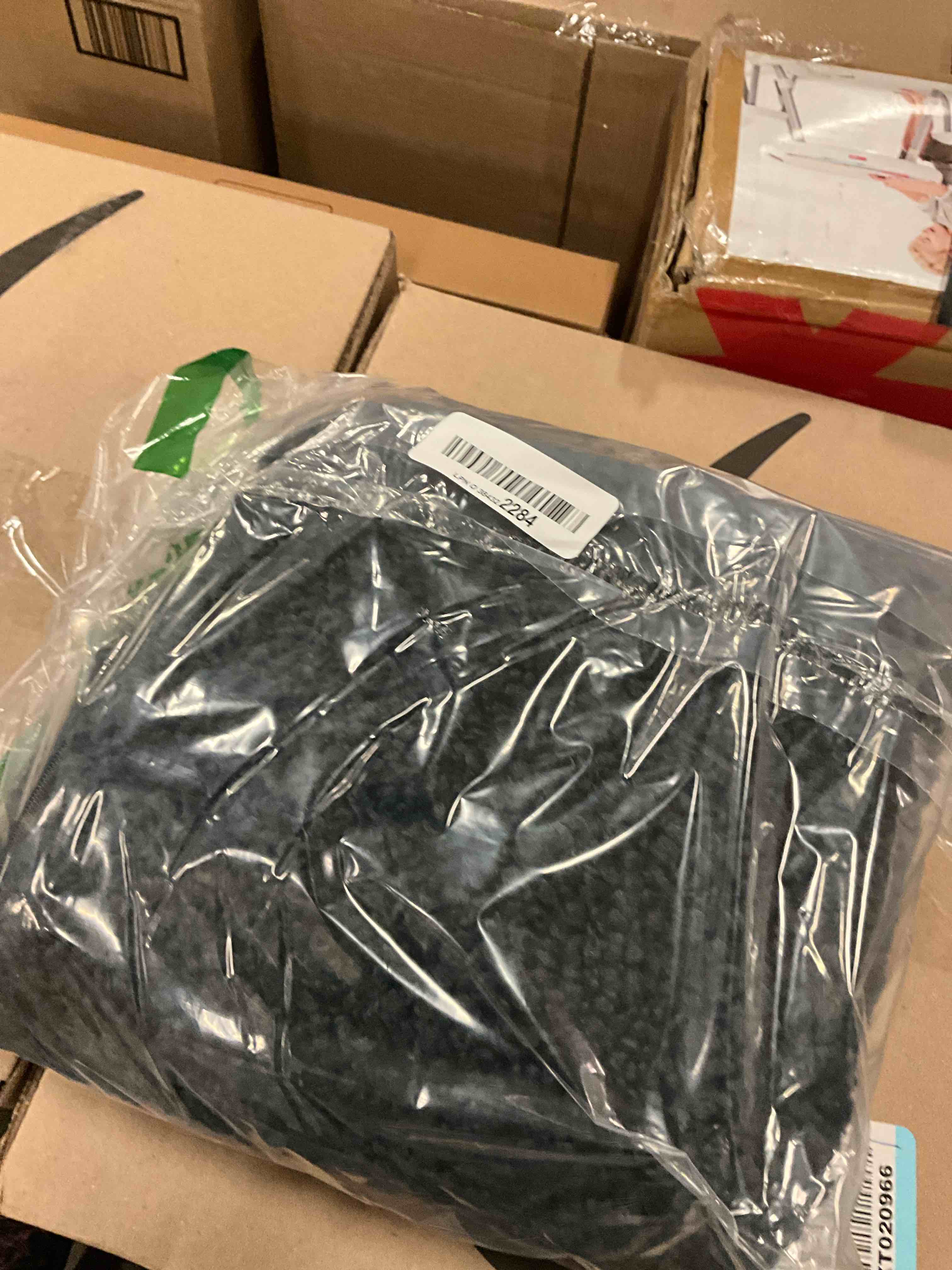 https://s3.amazonaws.com/lotting-images-prod/bidfta/TEA1665911_1754919479286.jpeg