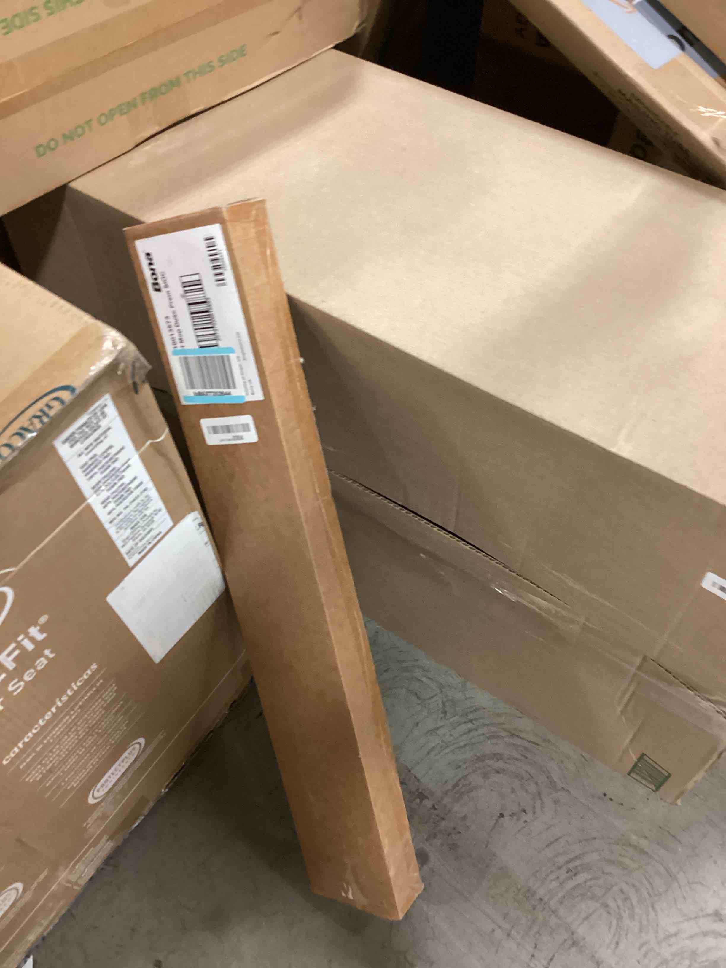 https://s3.amazonaws.com/lotting-images-prod/bidfta/TEA1665971_1754922542505.jpeg
