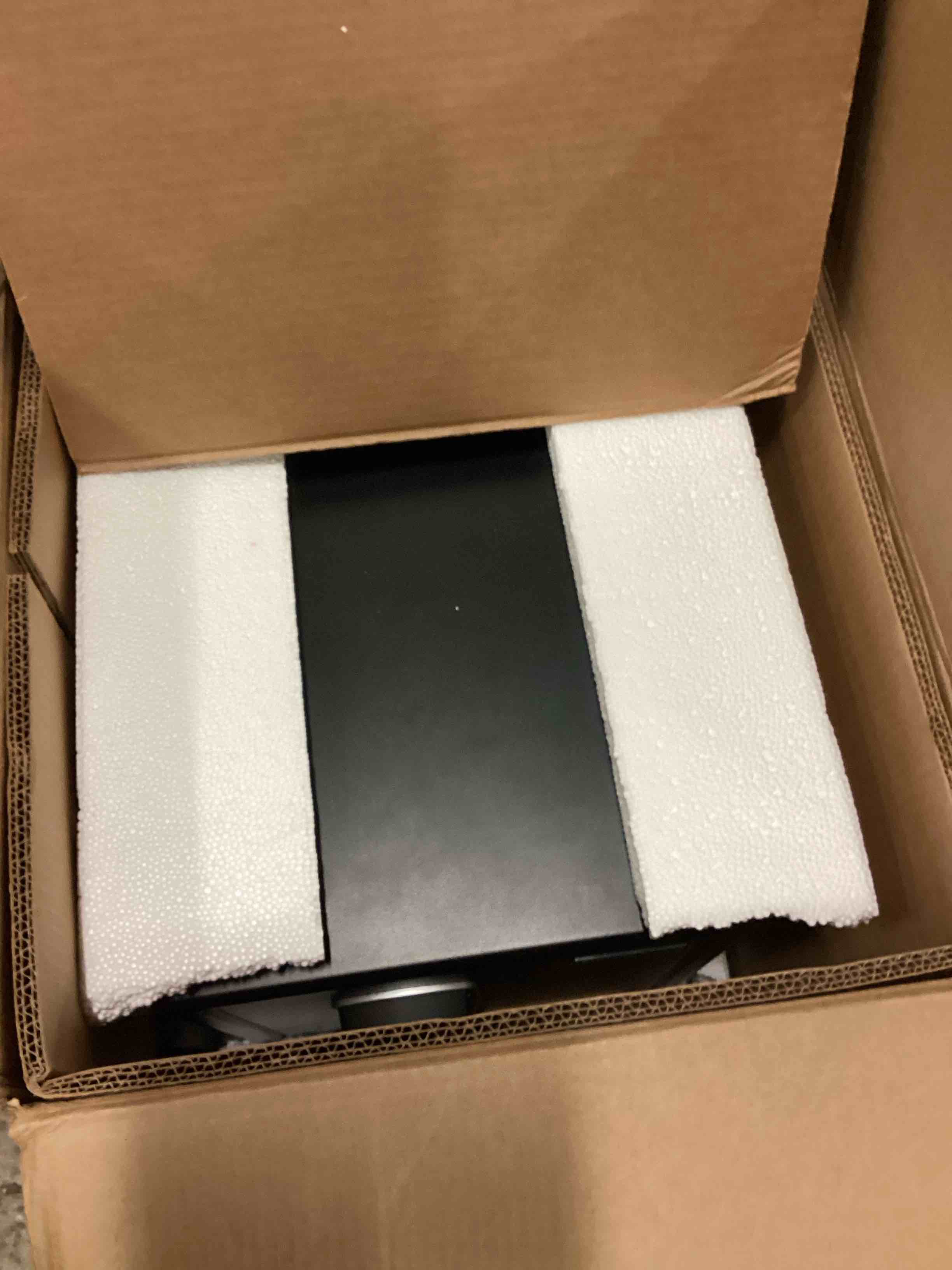https://s3.amazonaws.com/lotting-images-prod/bidfta/TEA1667218_1750343335714.jpeg