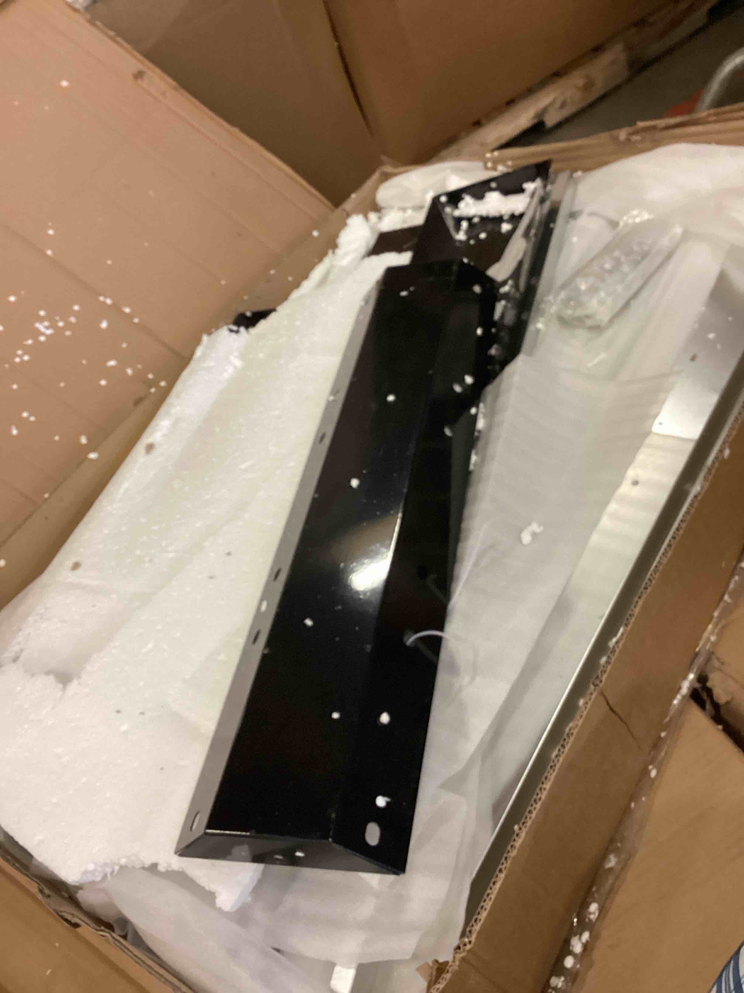 https://s3.amazonaws.com/lotting-images-prod/bidfta/TEA1667344_1750707050135.jpeg