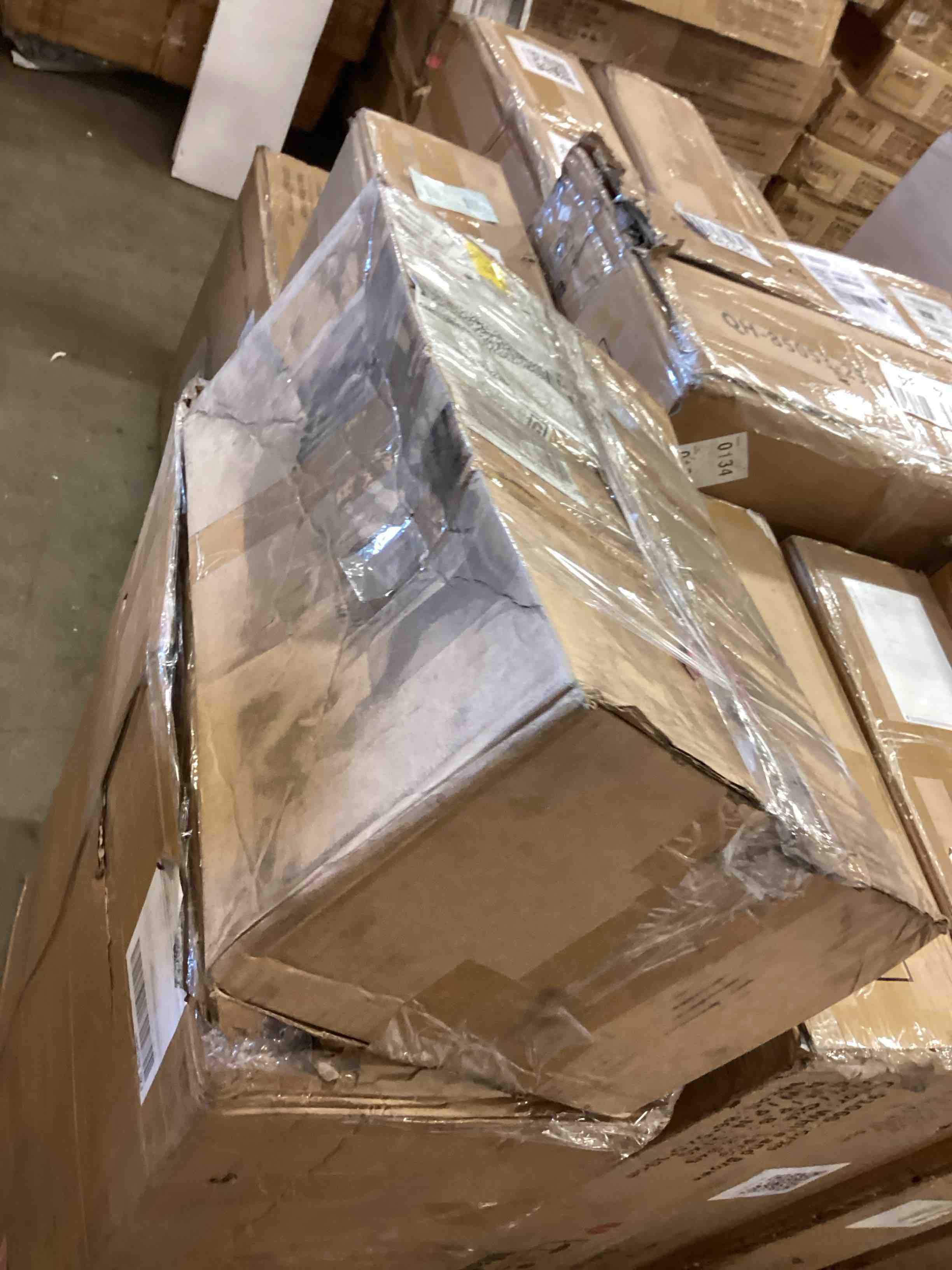 https://s3.amazonaws.com/lotting-images-prod/bidfta/TEA1667386_1750871773948.jpeg