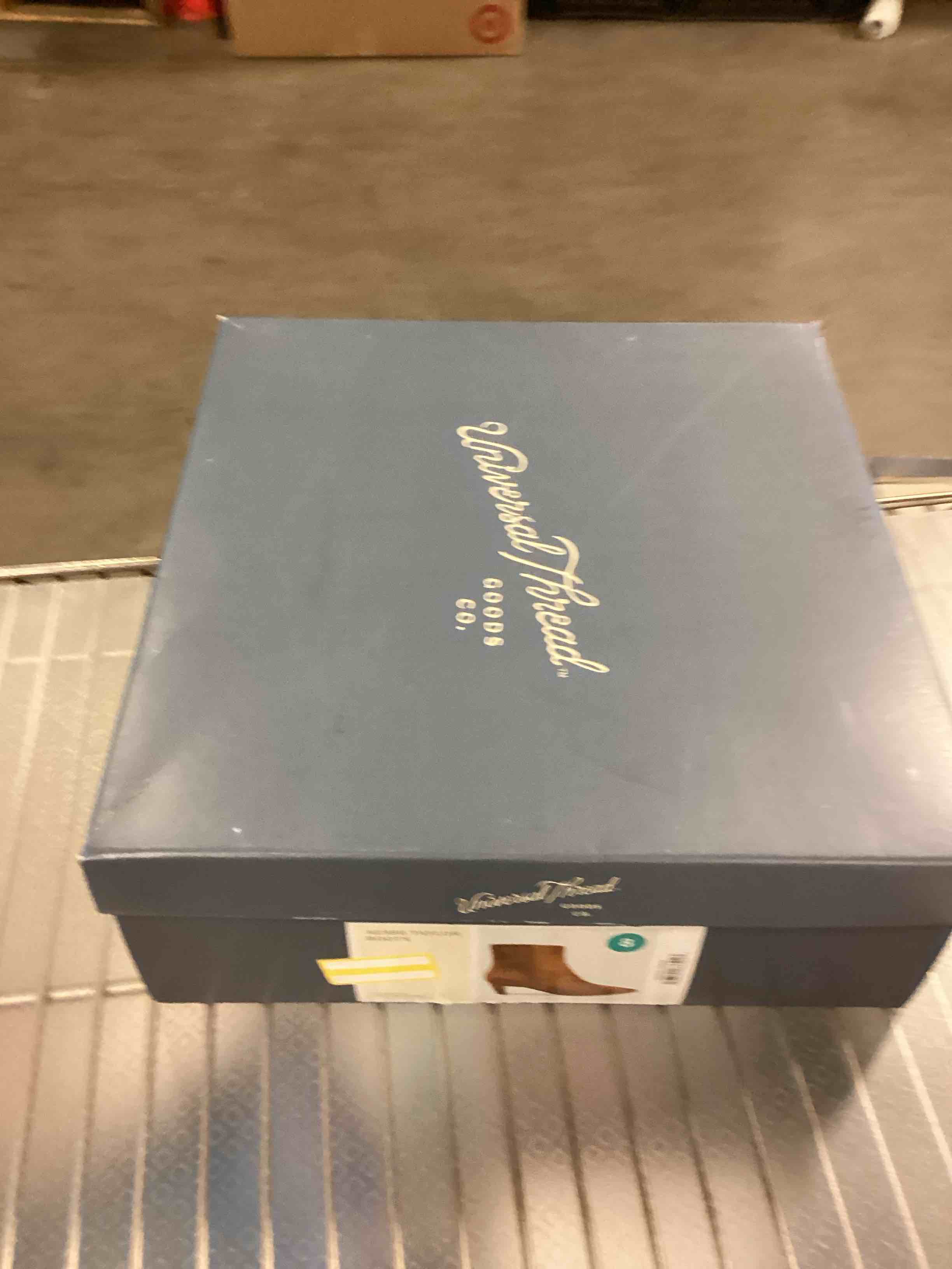 https://s3.amazonaws.com/lotting-images-prod/bidfta/TEA1667523_1751549873813.jpeg