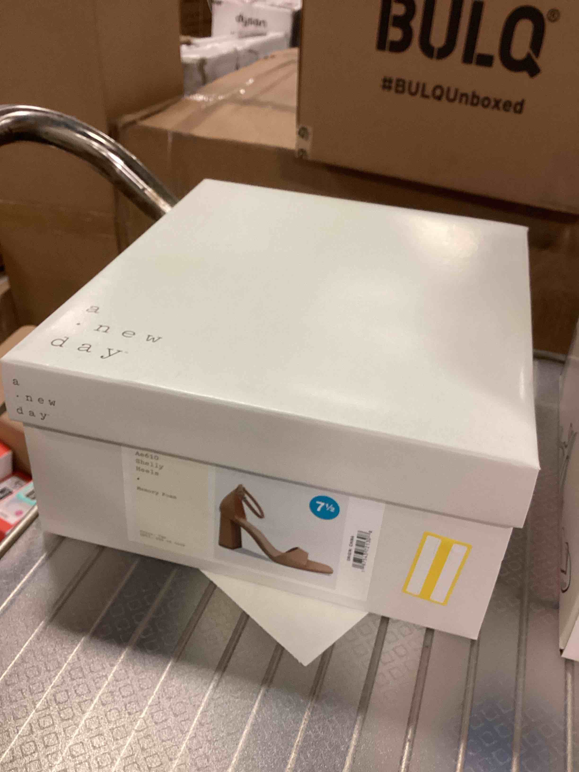 https://s3.amazonaws.com/lotting-images-prod/bidfta/TEA1667557_1751566799367.jpeg