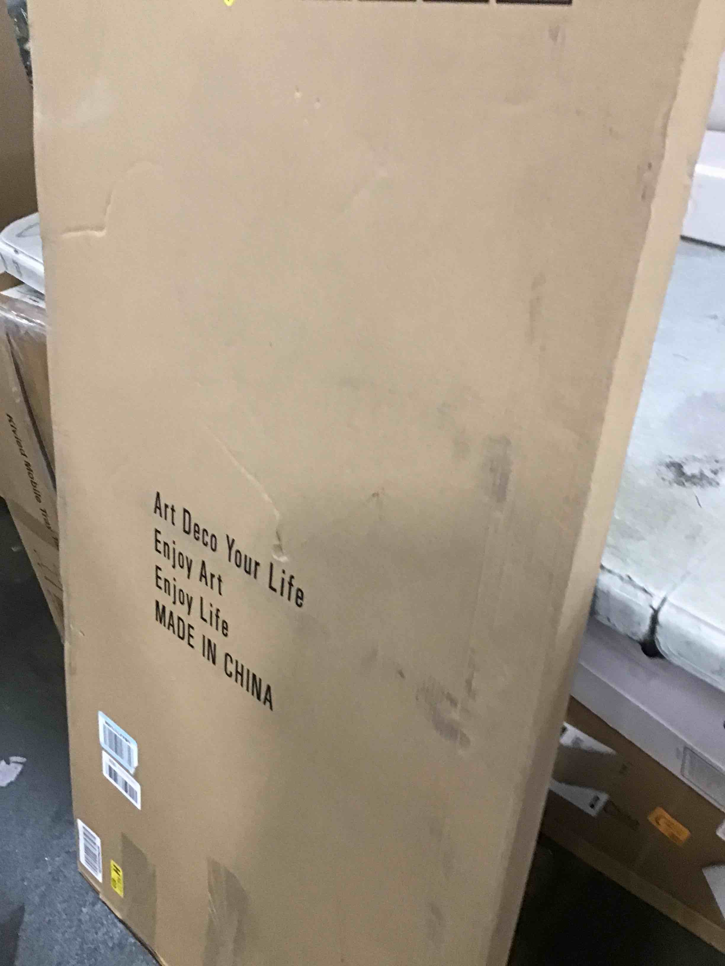 https://s3.amazonaws.com/lotting-images-prod/bidfta/TEA1673453_1733764703689.jpeg