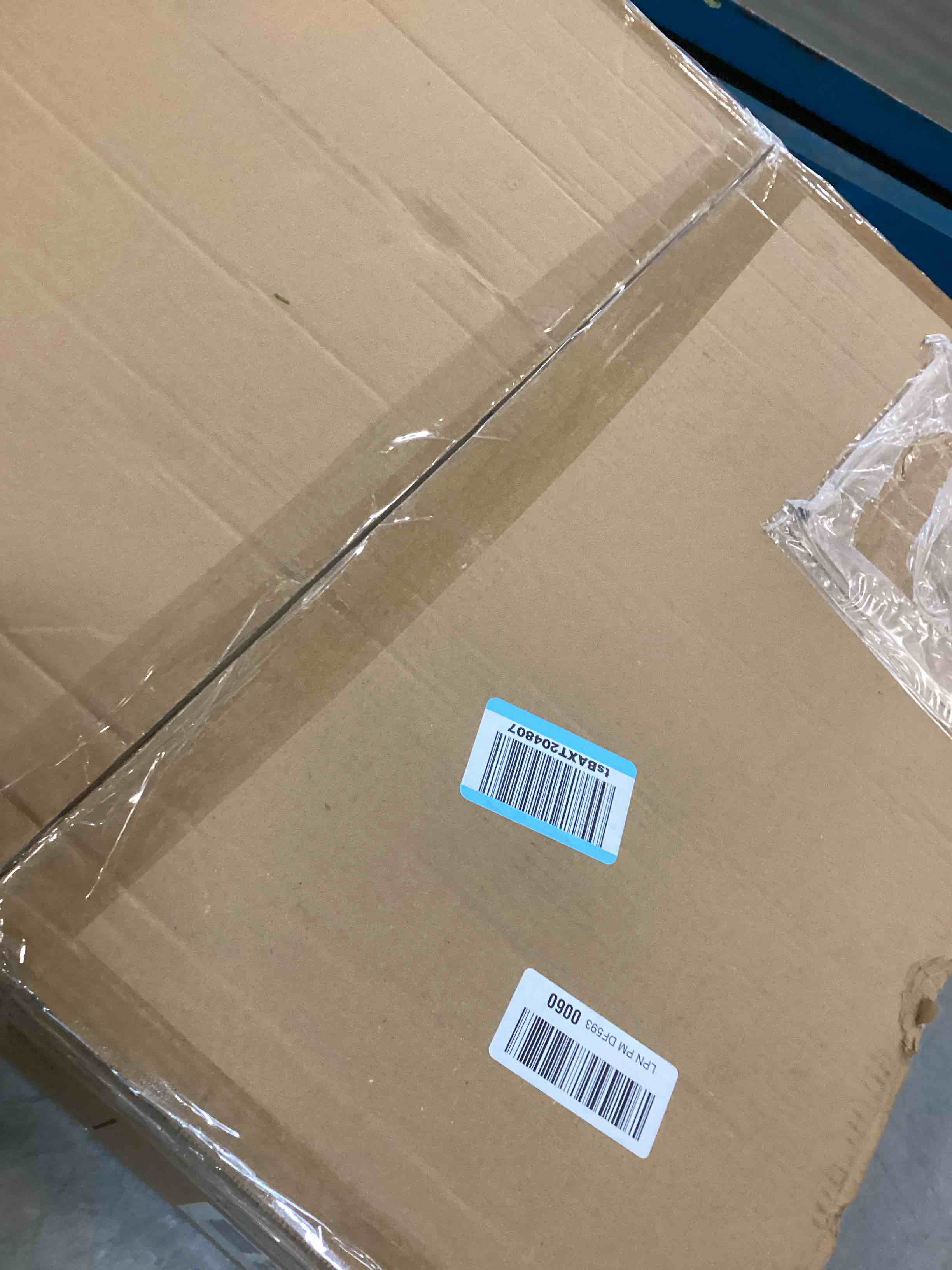 https://s3.amazonaws.com/lotting-images-prod/bidfta/TEA1674310_1734028923155.jpeg