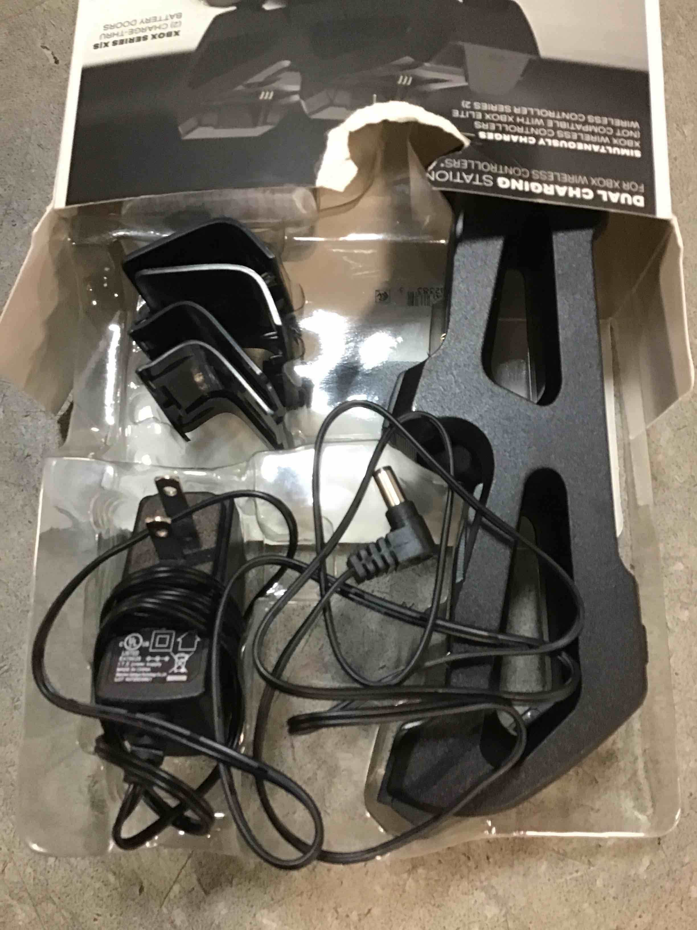 https://s3.amazonaws.com/lotting-images-prod/bidfta/TEA1674463_1734098062944.jpeg