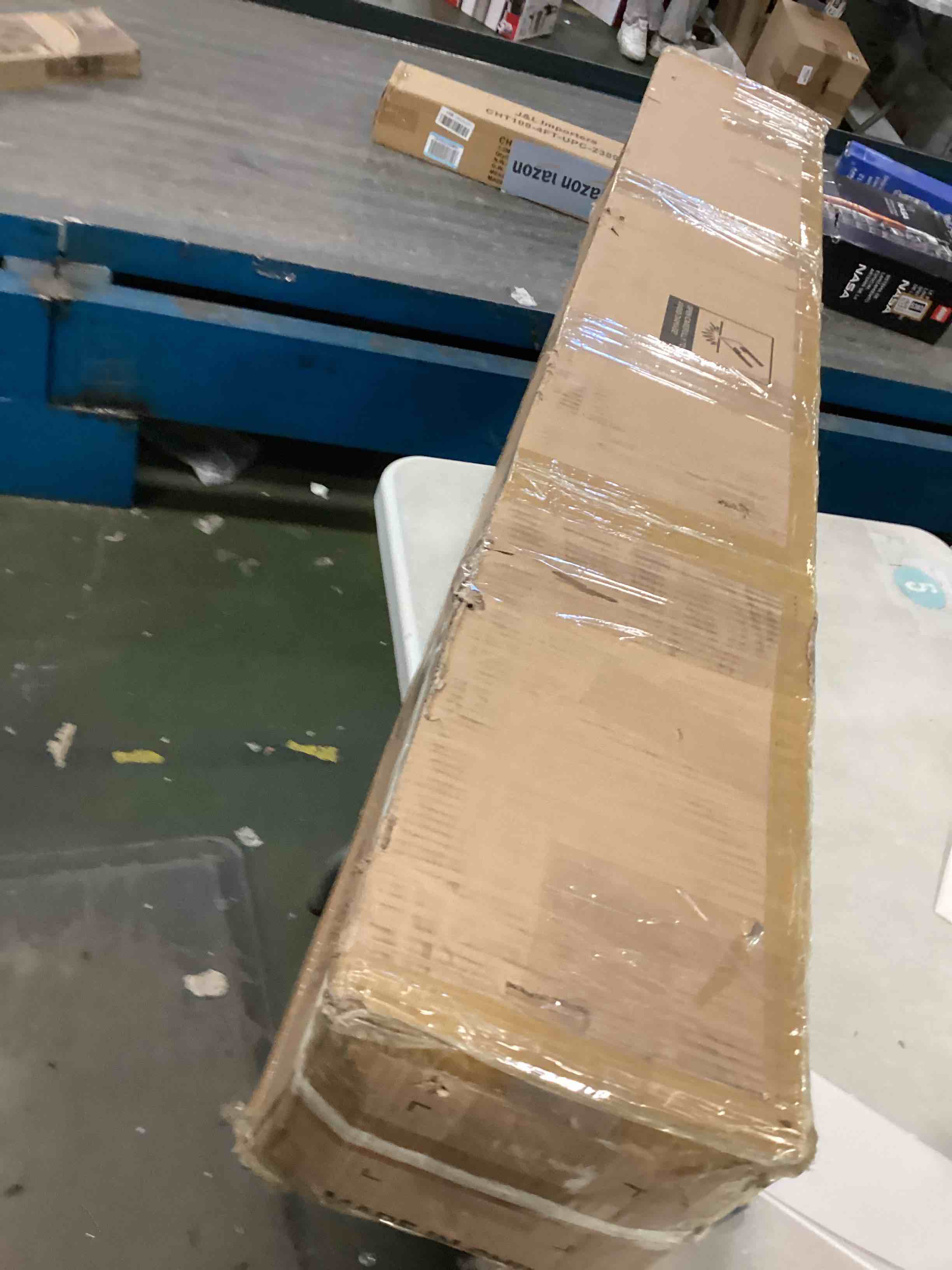 https://s3.amazonaws.com/lotting-images-prod/bidfta/TEA1675330_1737747826717.jpeg