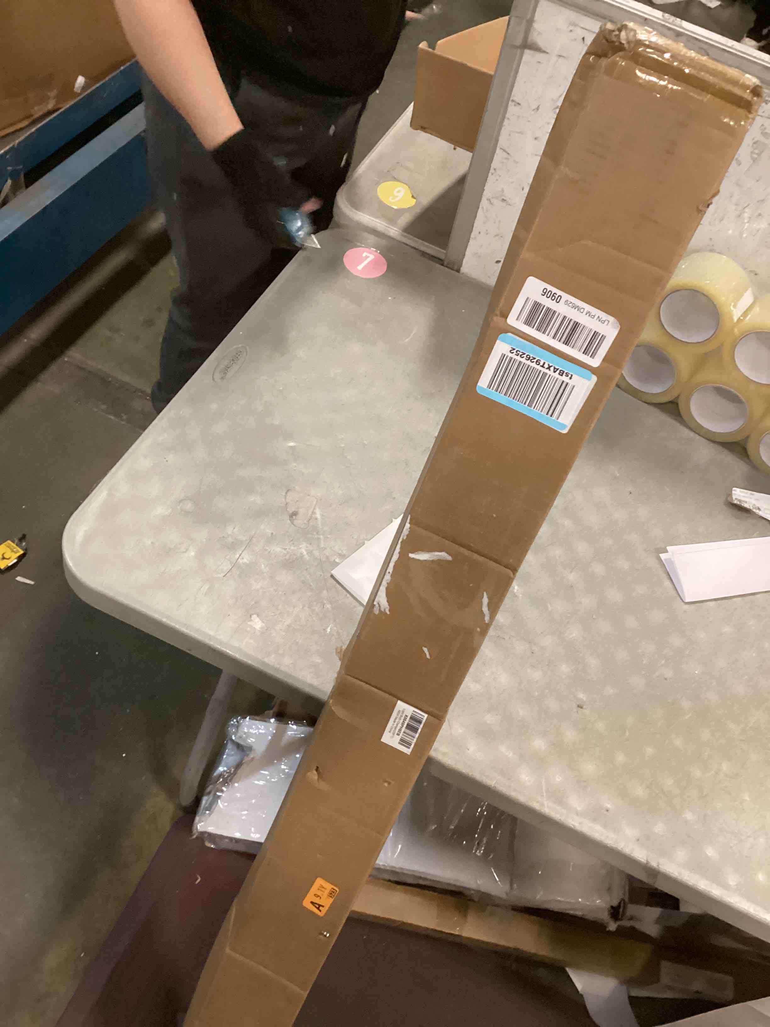 https://s3.amazonaws.com/lotting-images-prod/bidfta/TEA1675583_1738071404231.jpeg