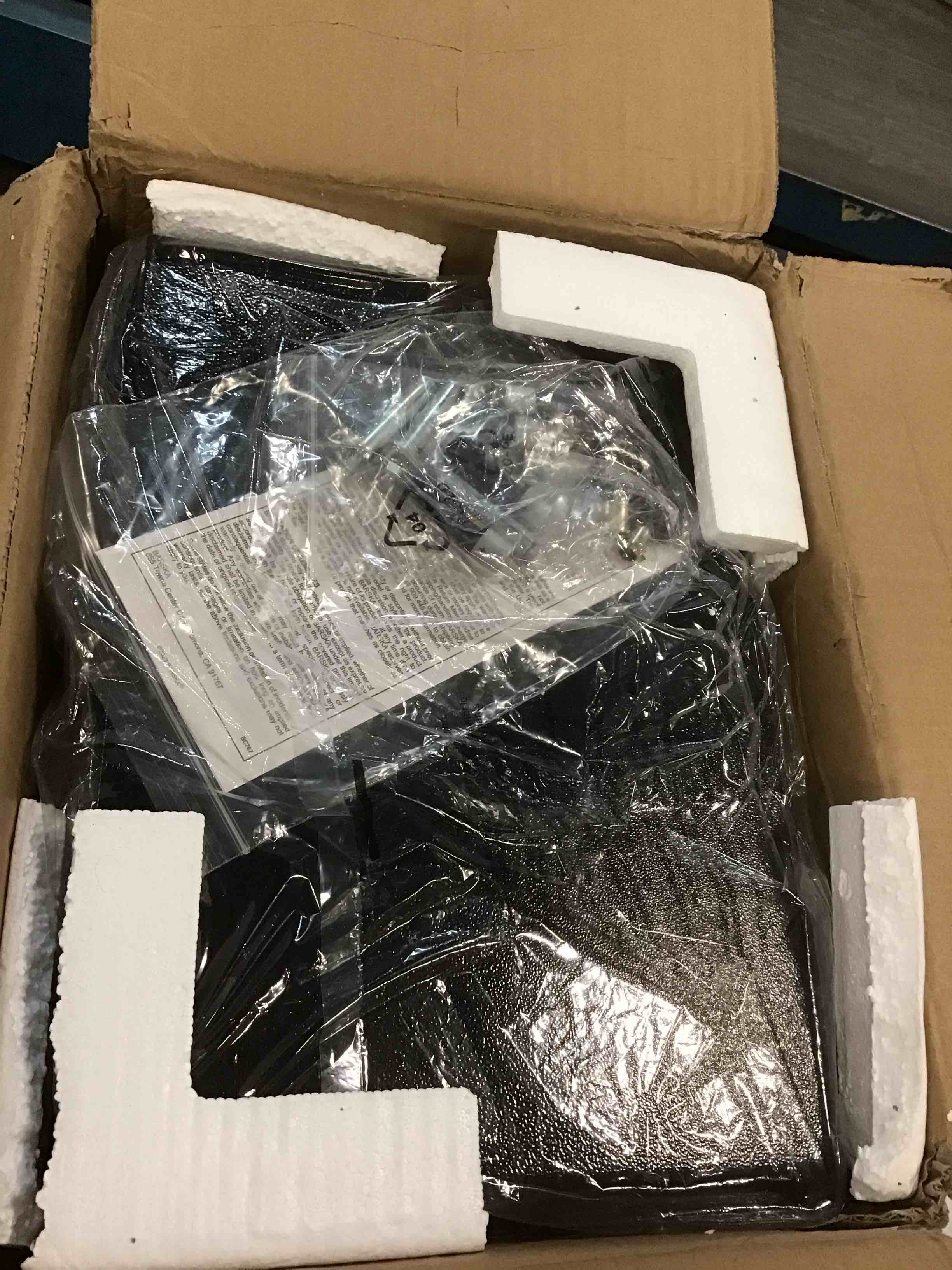 https://s3.amazonaws.com/lotting-images-prod/bidfta/TEA1675752_1738096879393.jpeg