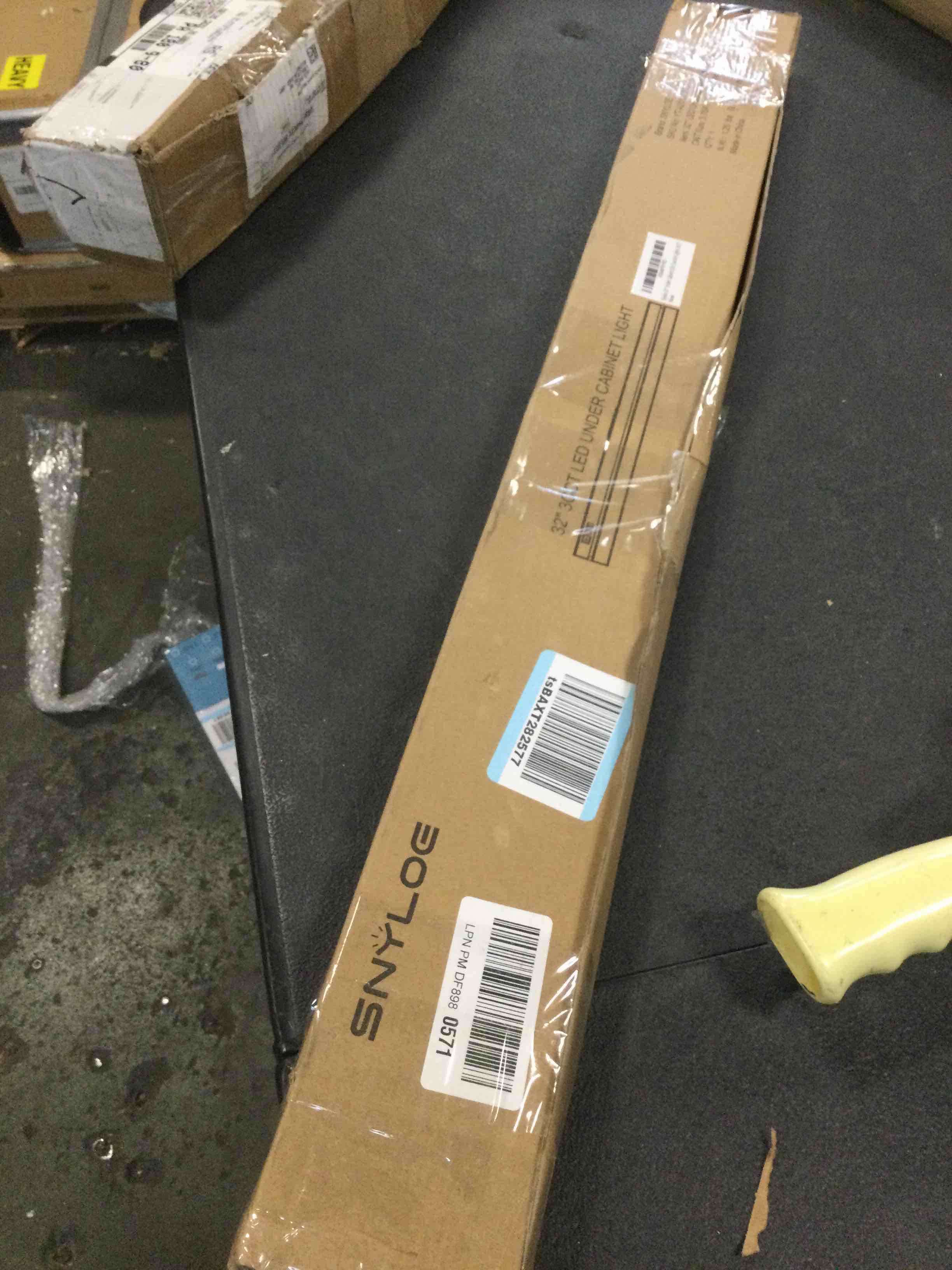 https://s3.amazonaws.com/lotting-images-prod/bidfta/TEA1675986_1738179399219.jpeg