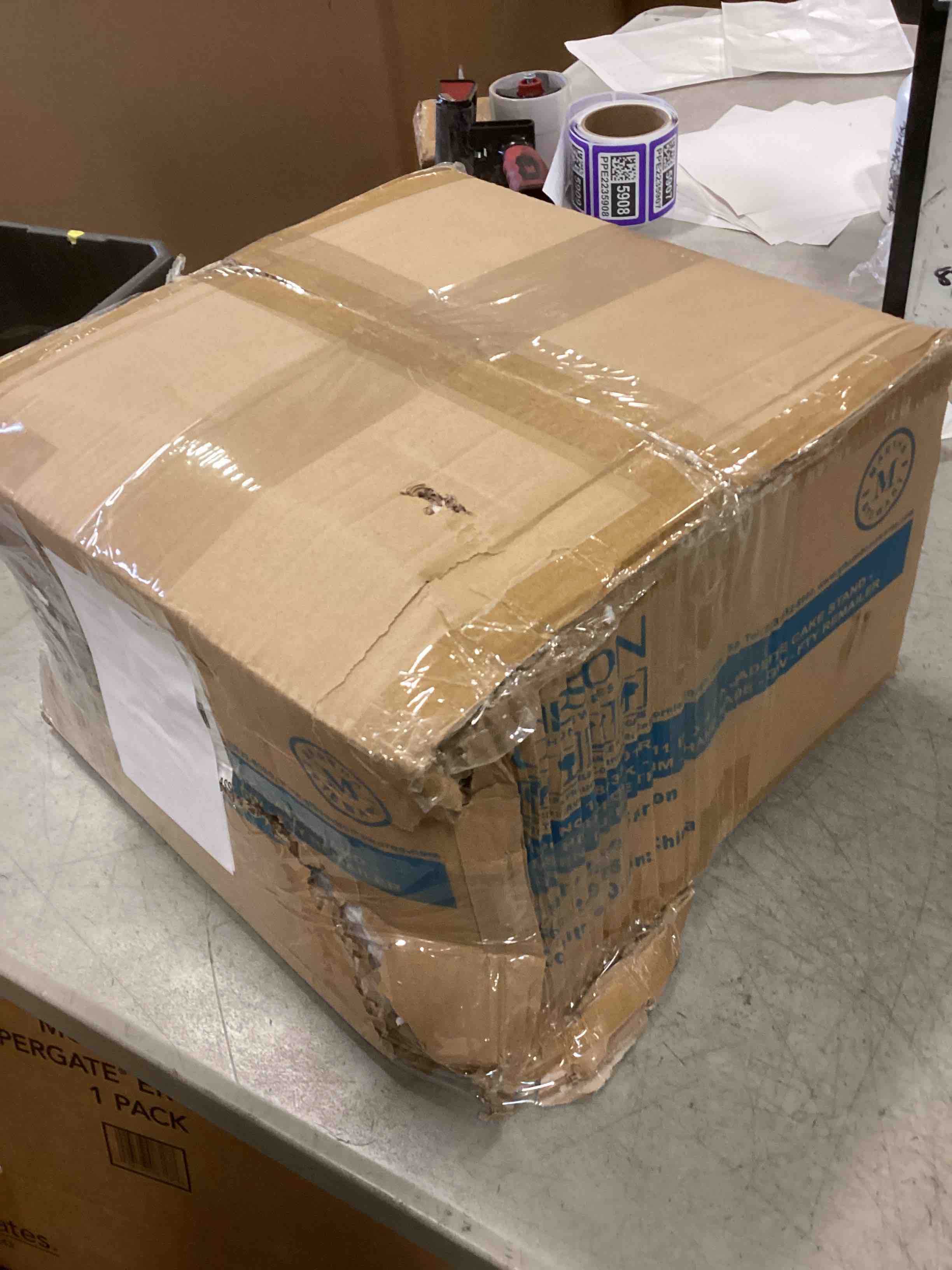 https://s3.amazonaws.com/lotting-images-prod/bidfta/TEA1676306_1738351789381.jpeg
