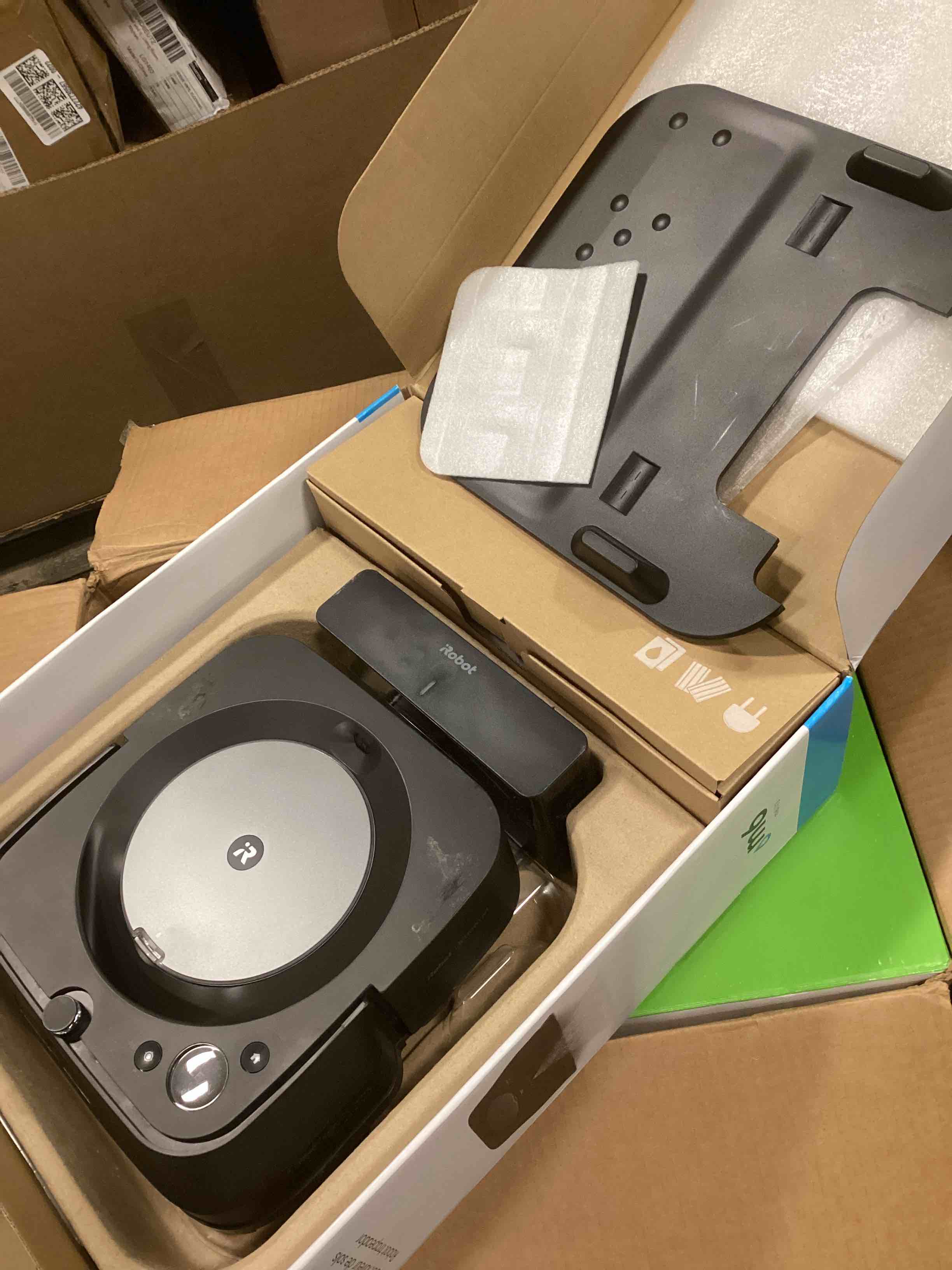 https://s3.amazonaws.com/lotting-images-prod/bidfta/TEA1676607_1738675760035.jpeg