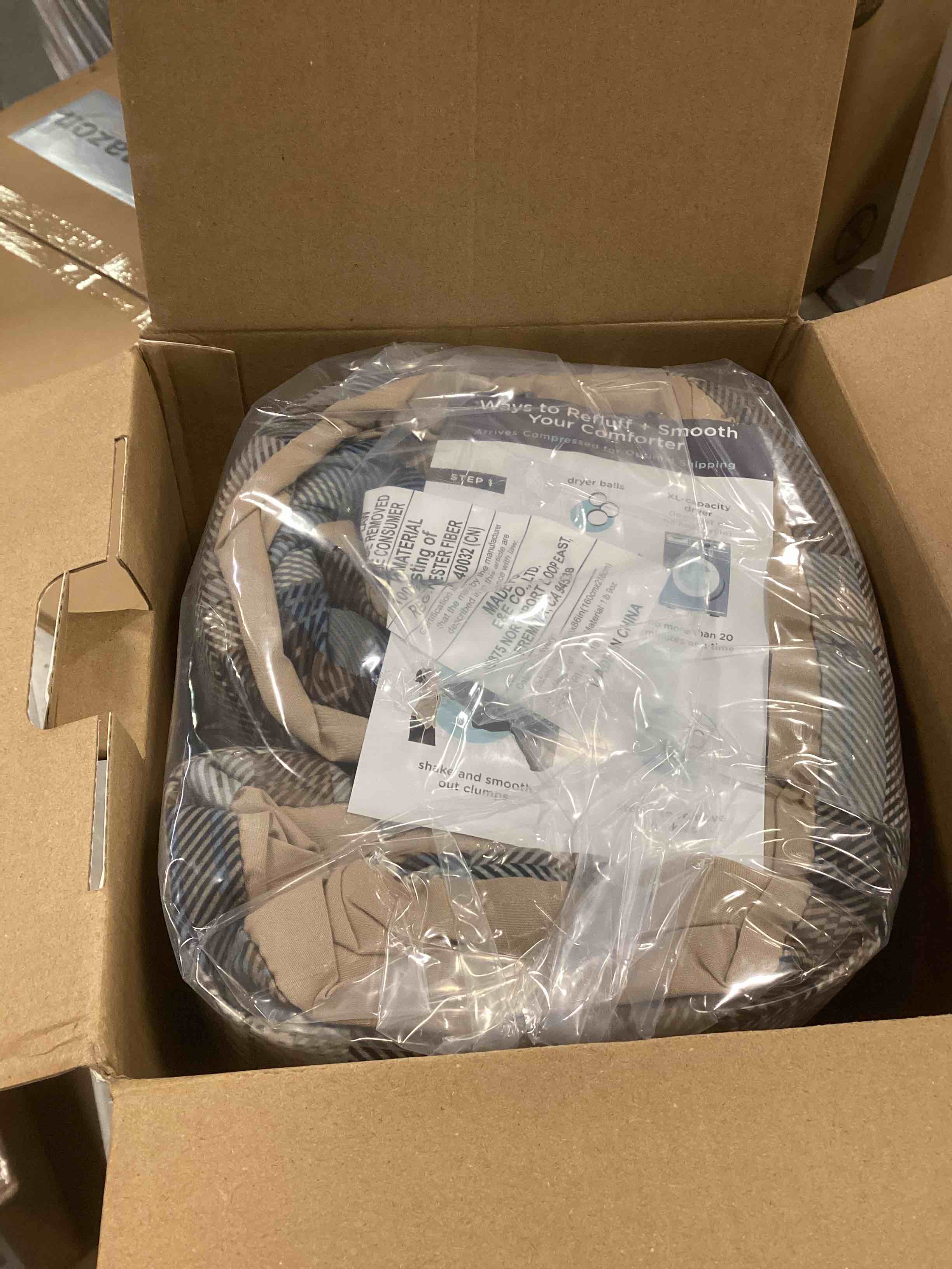 https://s3.amazonaws.com/lotting-images-prod/bidfta/TEA1676696_1738687687205.jpeg
