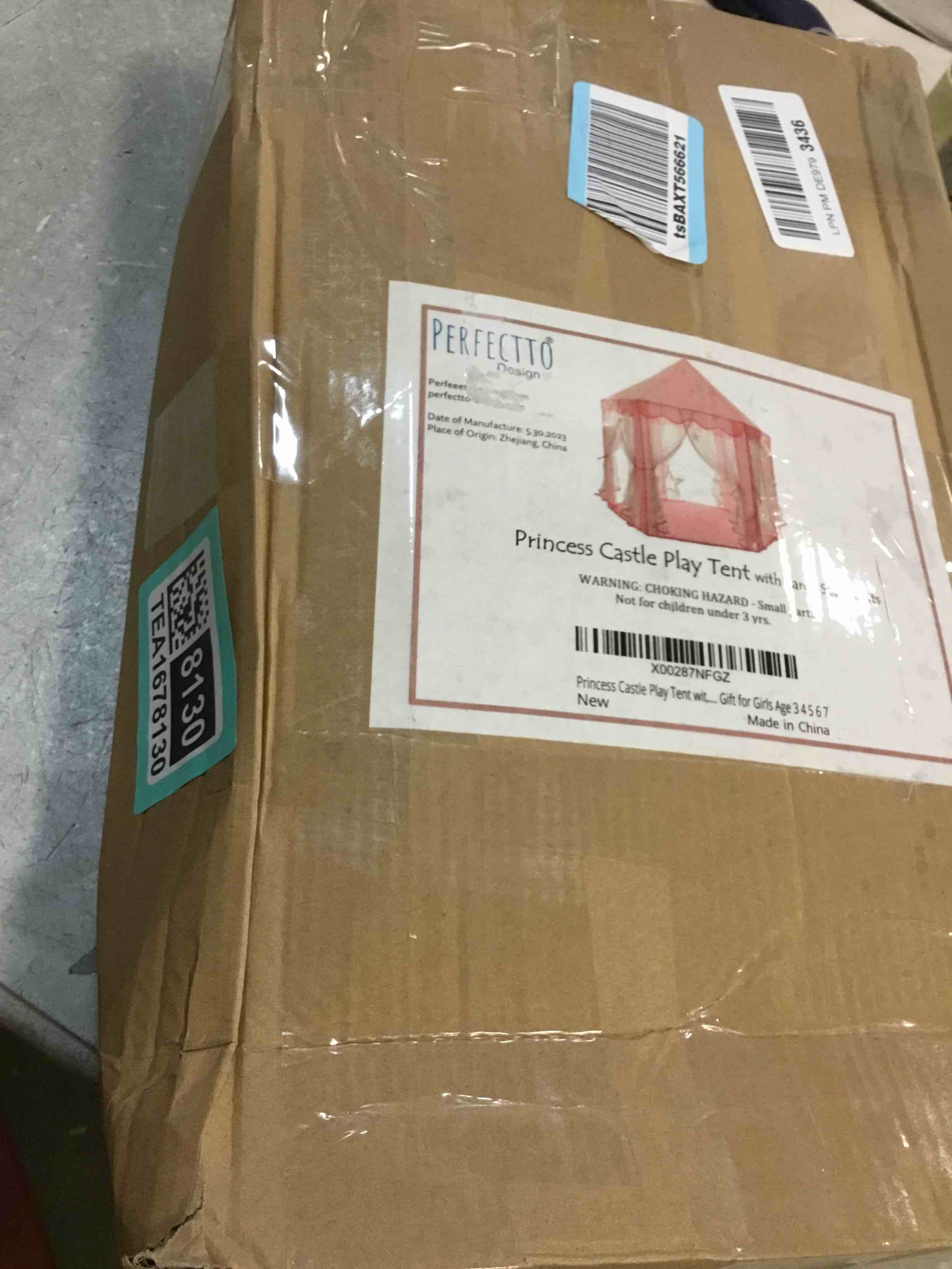 Princess Castle Play Tent with Large Star Lights. Little Girls Princess Tent Toy for Indoor. Pretend and Imaginative Play House. Have Fun, Encourage Social Interaction. Gift for Girls Age 3 4 5 6 7