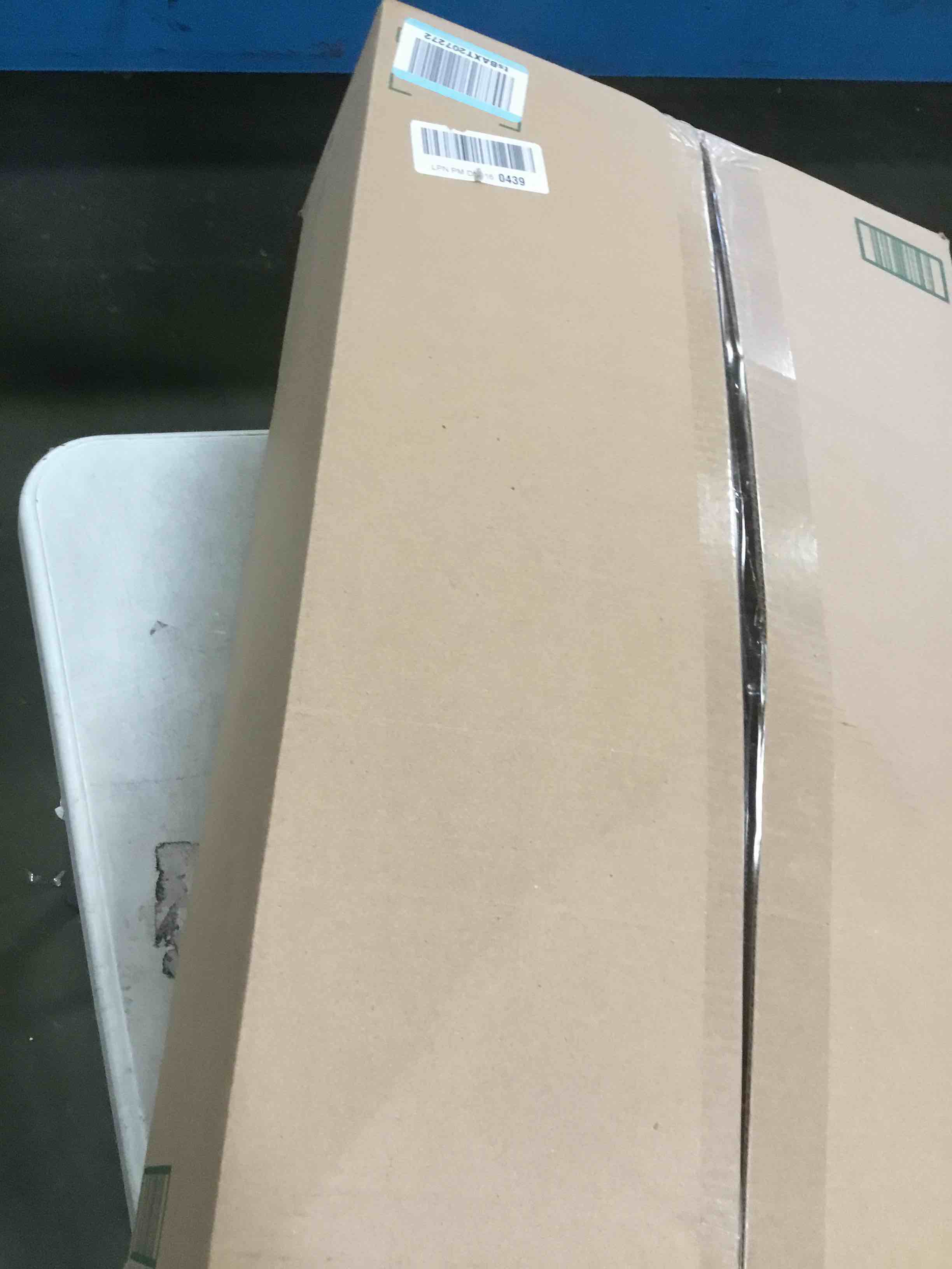 https://s3.amazonaws.com/lotting-images-prod/bidfta/TEA1679385_1735575438282.jpeg