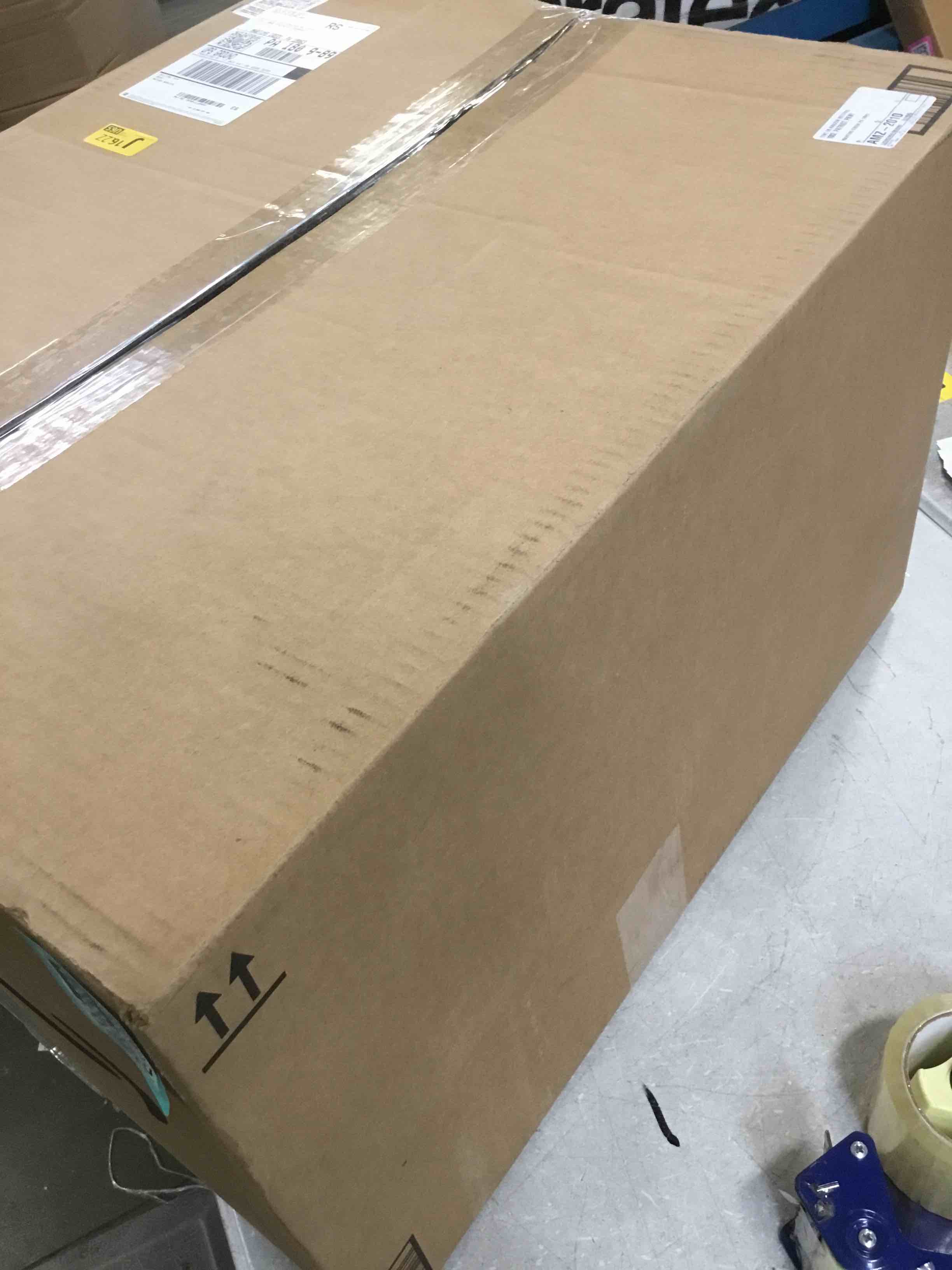 https://s3.amazonaws.com/lotting-images-prod/bidfta/TEA1679392_1735575627070.jpeg