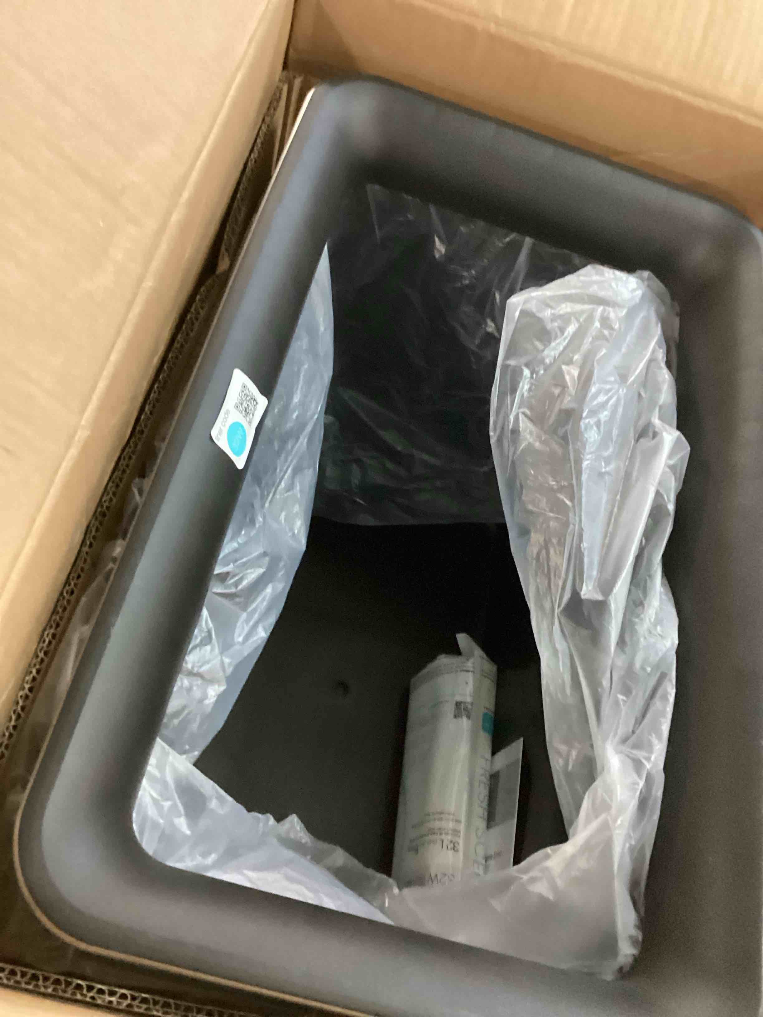 https://s3.amazonaws.com/lotting-images-prod/bidfta/TEA1679560_1735651199557.jpeg