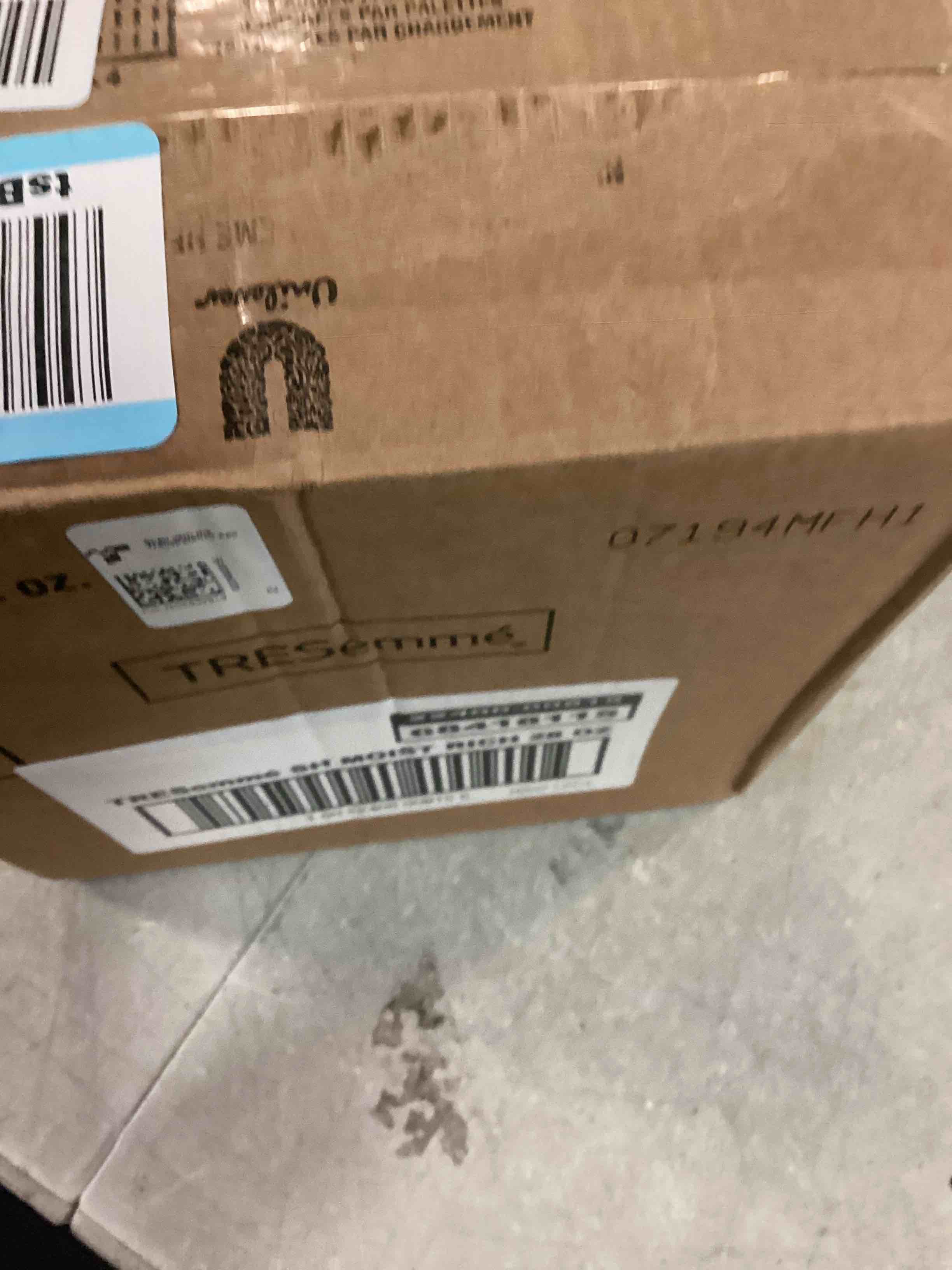 https://s3.amazonaws.com/lotting-images-prod/bidfta/TEA1679778_1735672323248.jpeg