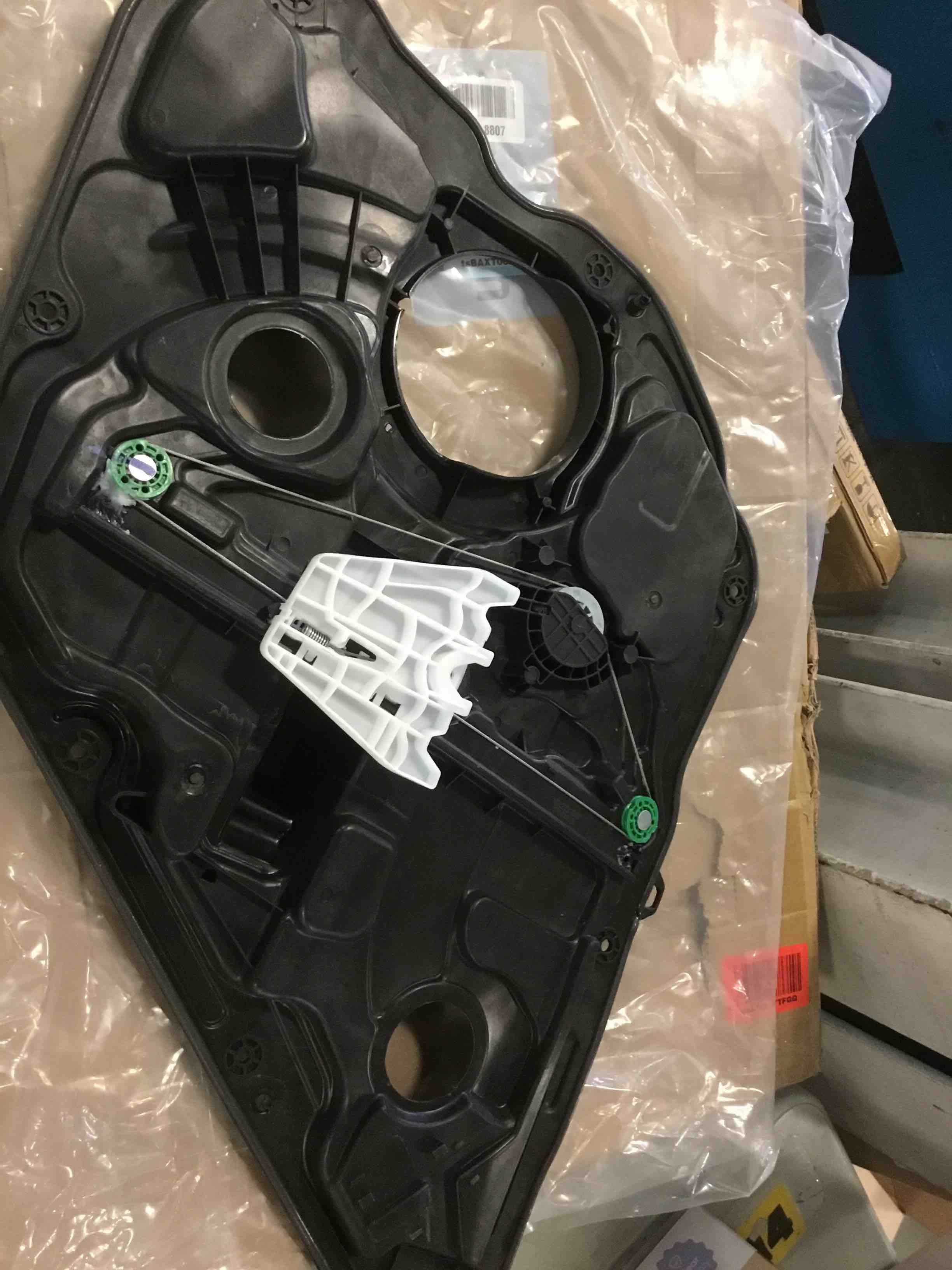 Replacement Window Regulator Rear Right without Motor 83481D3001 - Compatible with 2016-2020 Hyundai Tucson