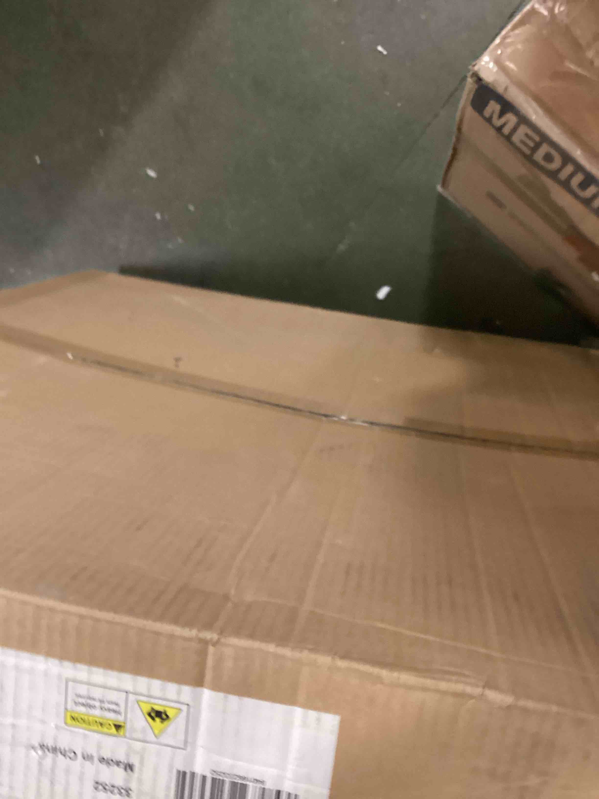 https://s3.amazonaws.com/lotting-images-prod/bidfta/TEA1680139_1735925069812.jpeg