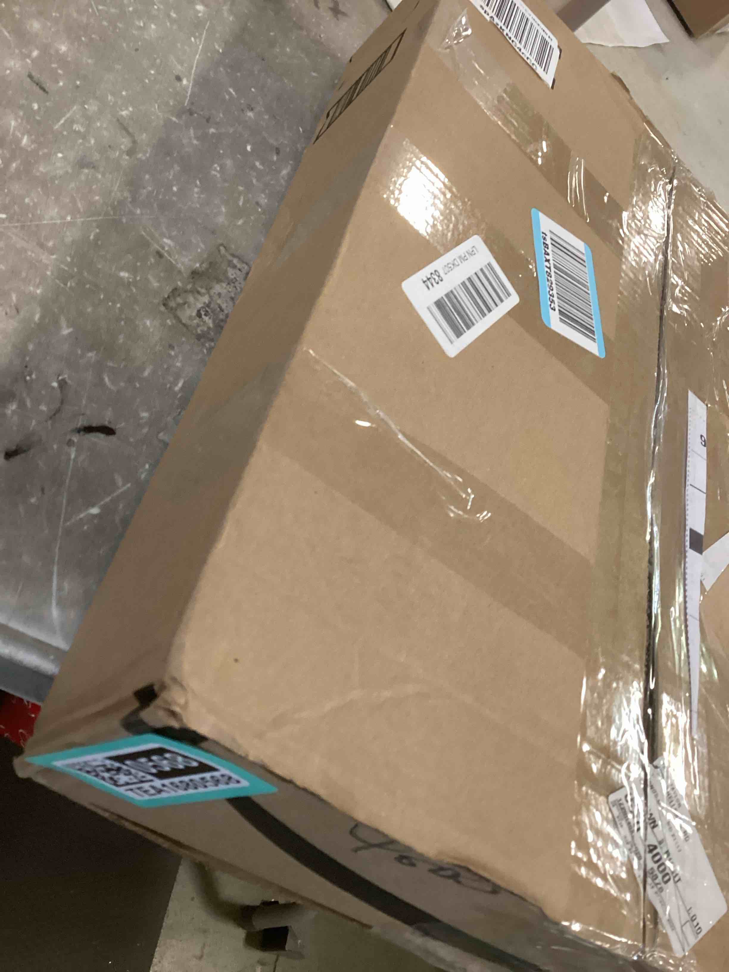 https://s3.amazonaws.com/lotting-images-prod/bidfta/TEA1680568_1736448272009.jpeg