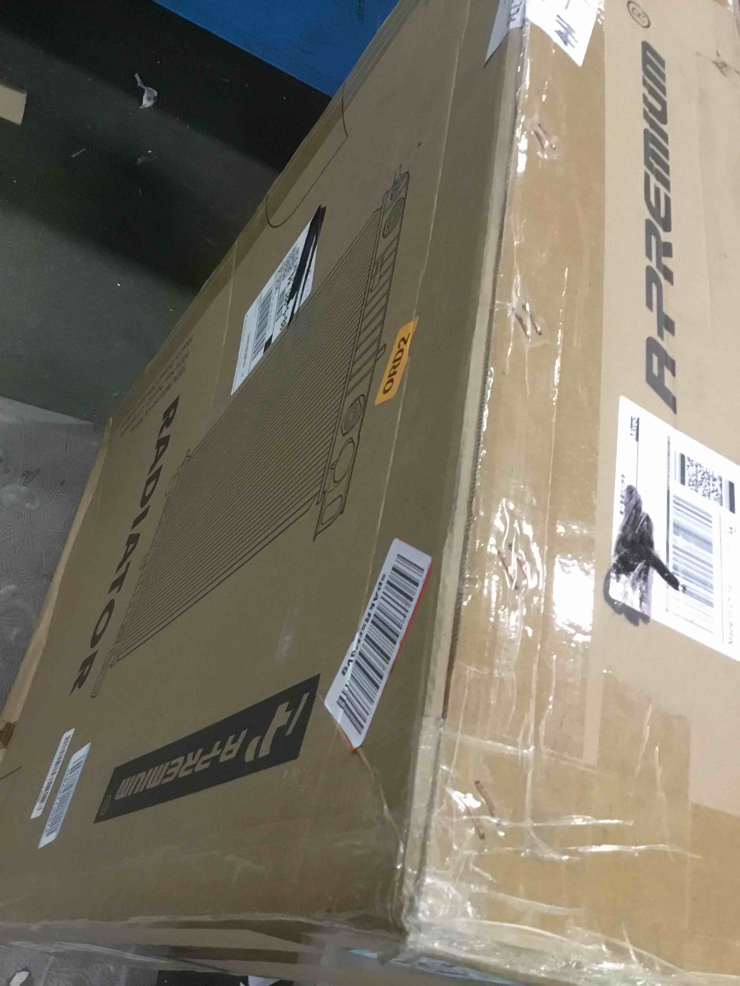 https://s3.amazonaws.com/lotting-images-prod/bidfta/TEA1680710_1736520407680.jpeg