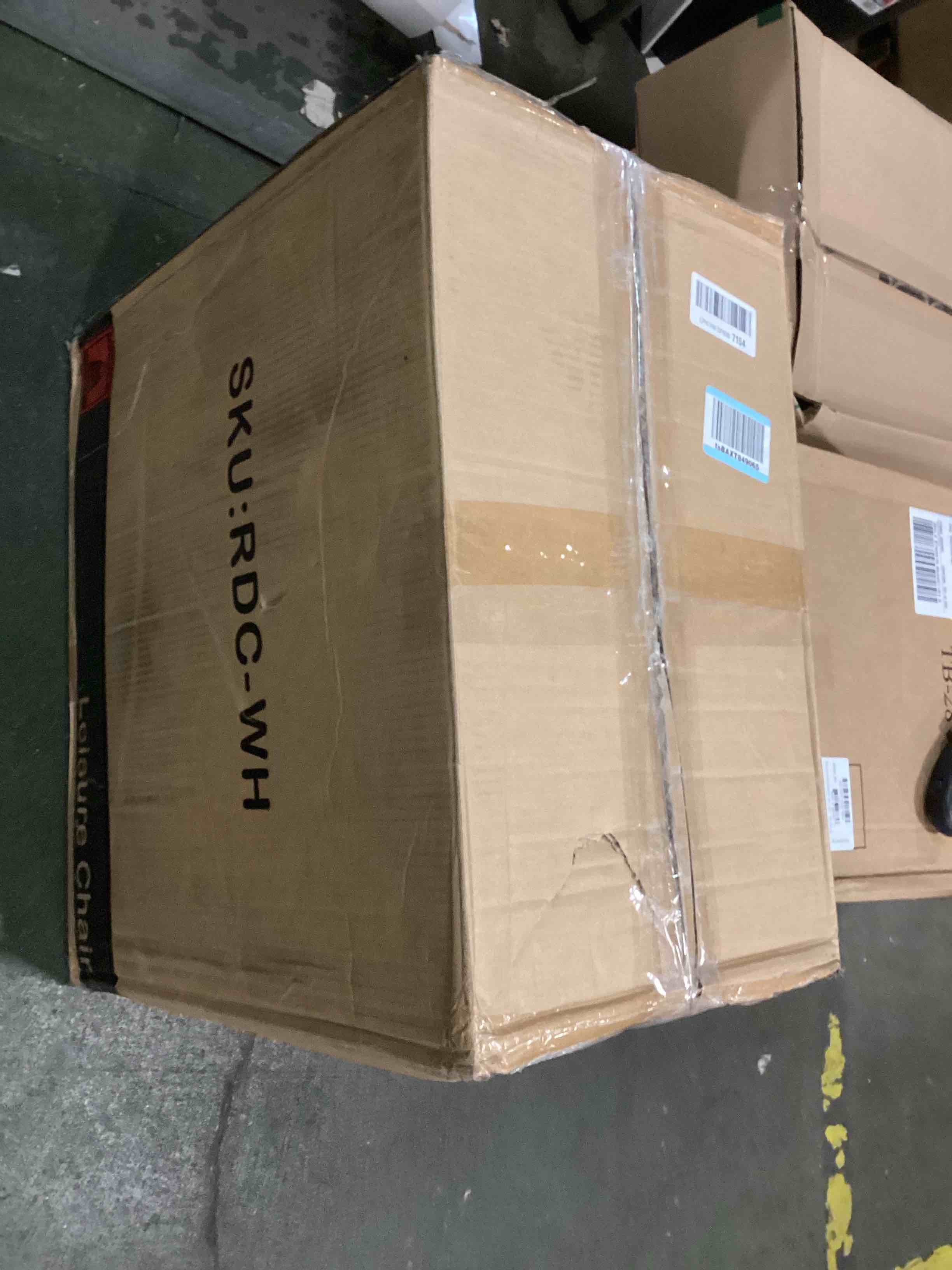 https://s3.amazonaws.com/lotting-images-prod/bidfta/TEA1681139_1734492883175.jpeg
