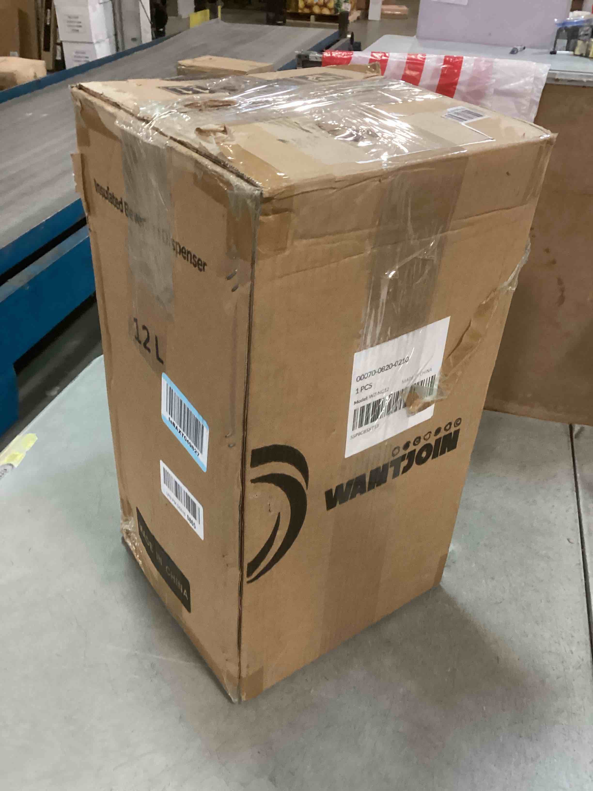 https://s3.amazonaws.com/lotting-images-prod/bidfta/TEA1681473_1734648572890.jpeg