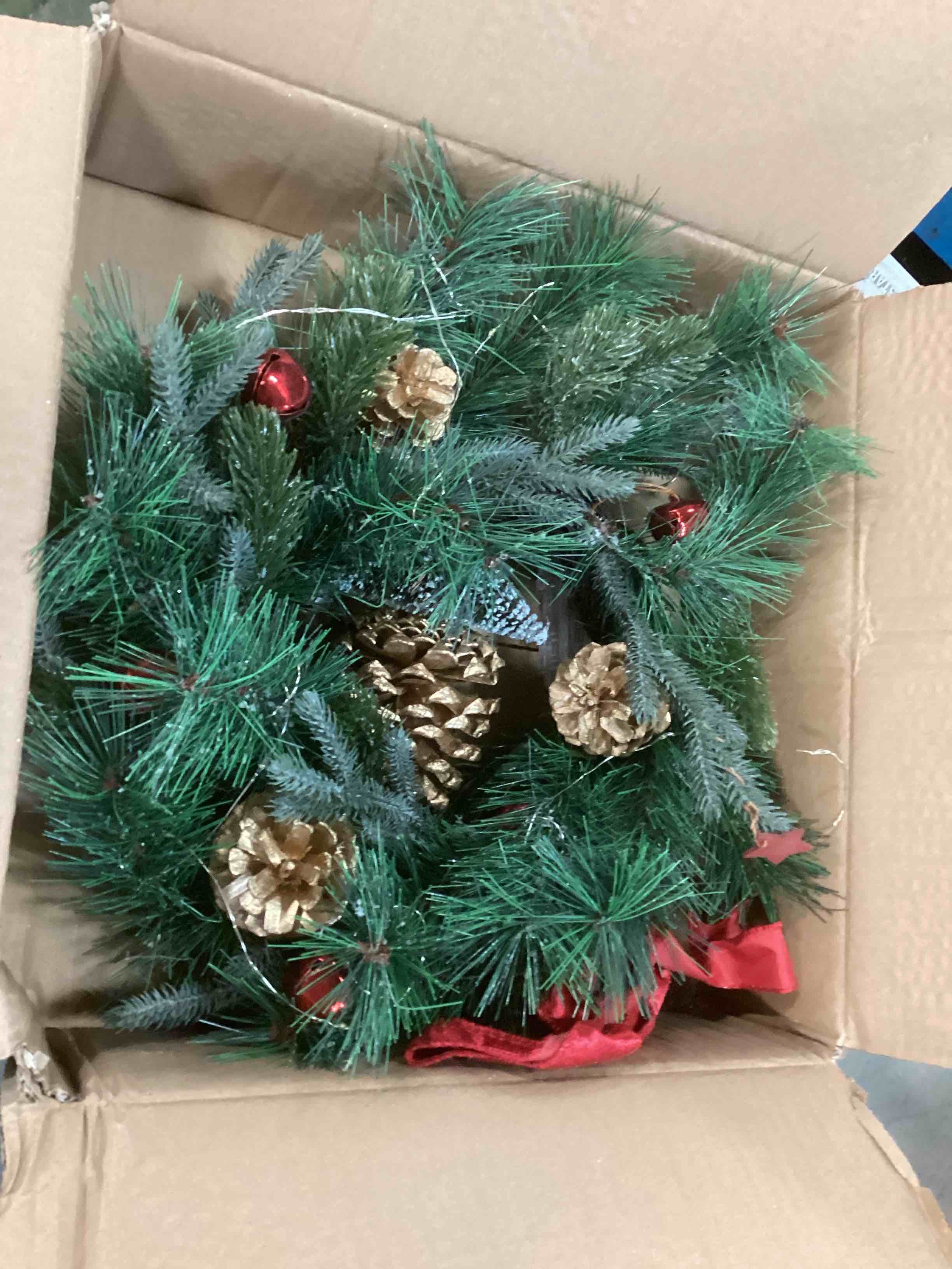 https://s3.amazonaws.com/lotting-images-prod/bidfta/TEA1681509_1734652204731.jpeg