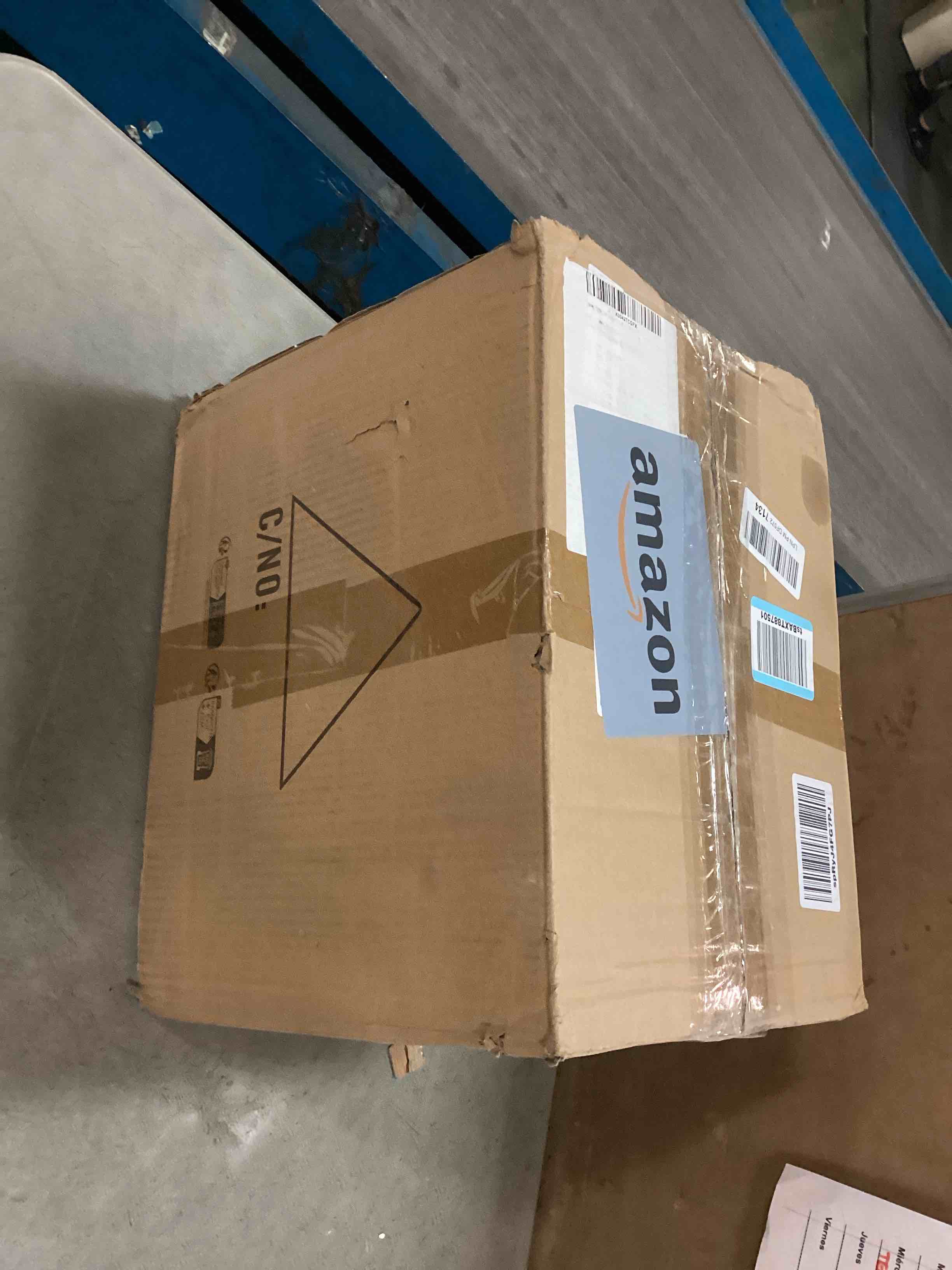 https://s3.amazonaws.com/lotting-images-prod/bidfta/TEA1682152_1735165888968.jpeg