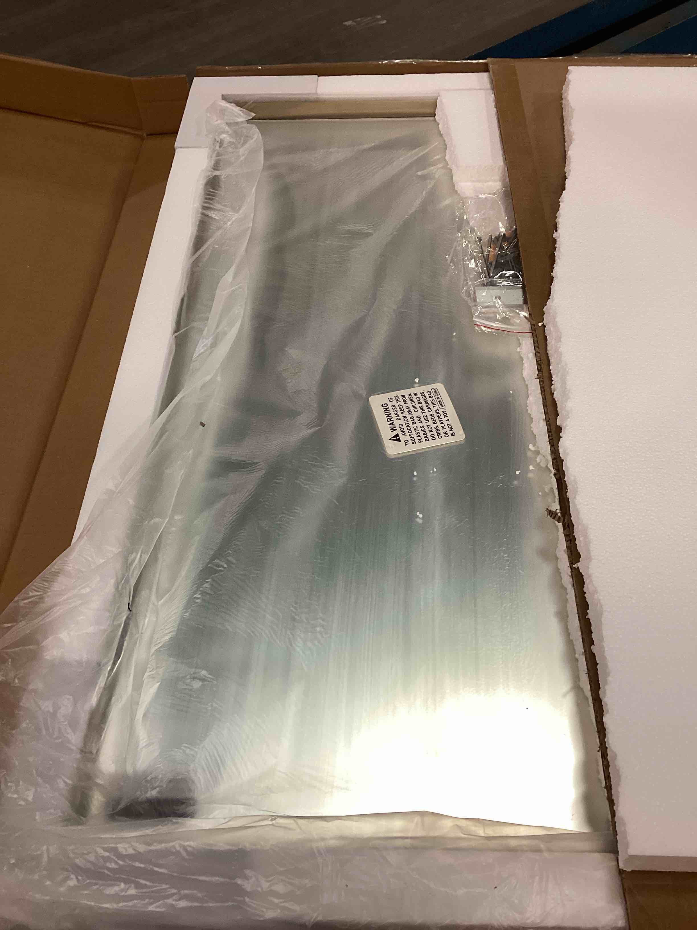 https://s3.amazonaws.com/lotting-images-prod/bidfta/TEA1683121_1735880007304.jpeg