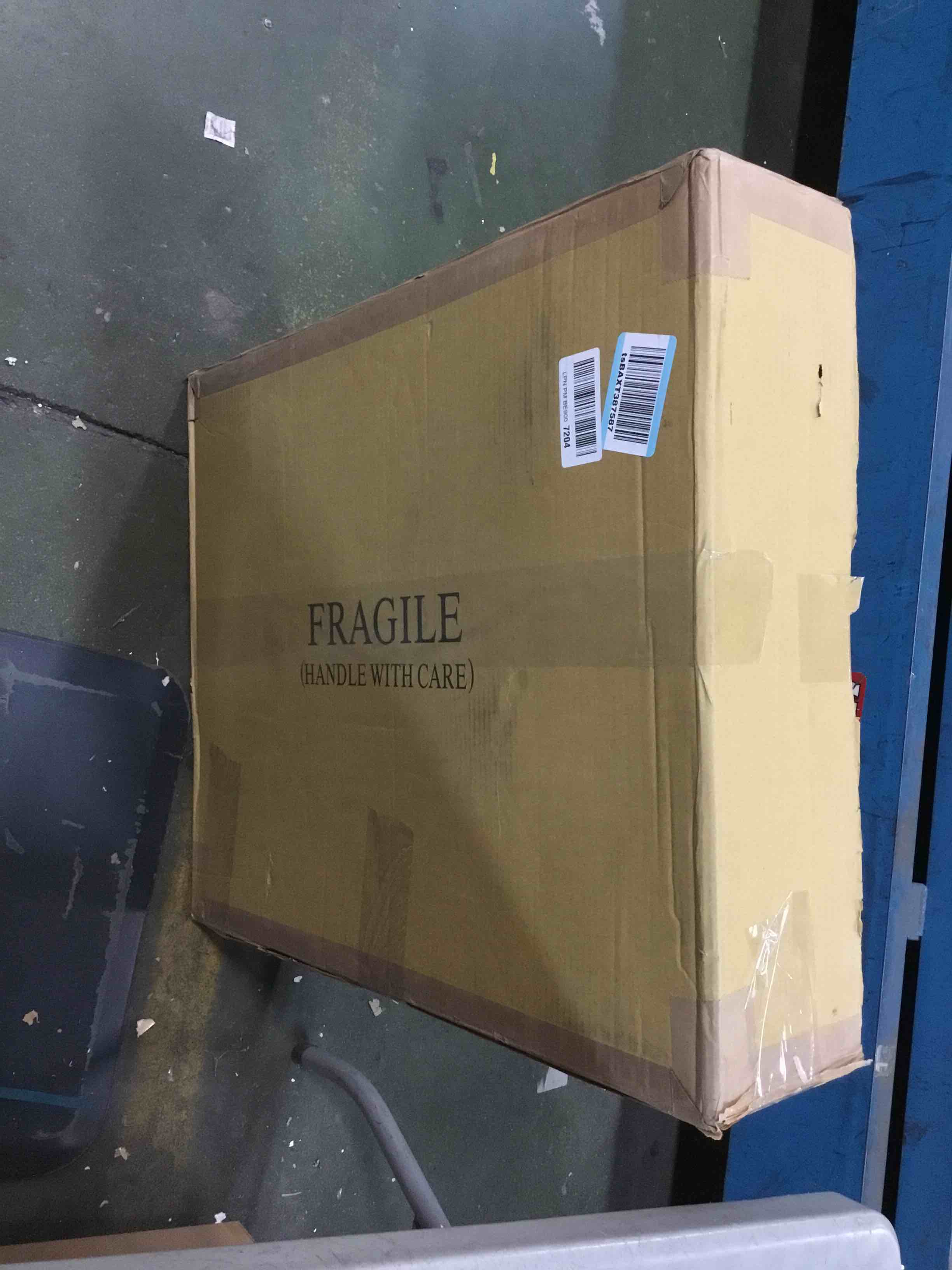 https://s3.amazonaws.com/lotting-images-prod/bidfta/TEA1683140_1735882645519.jpeg