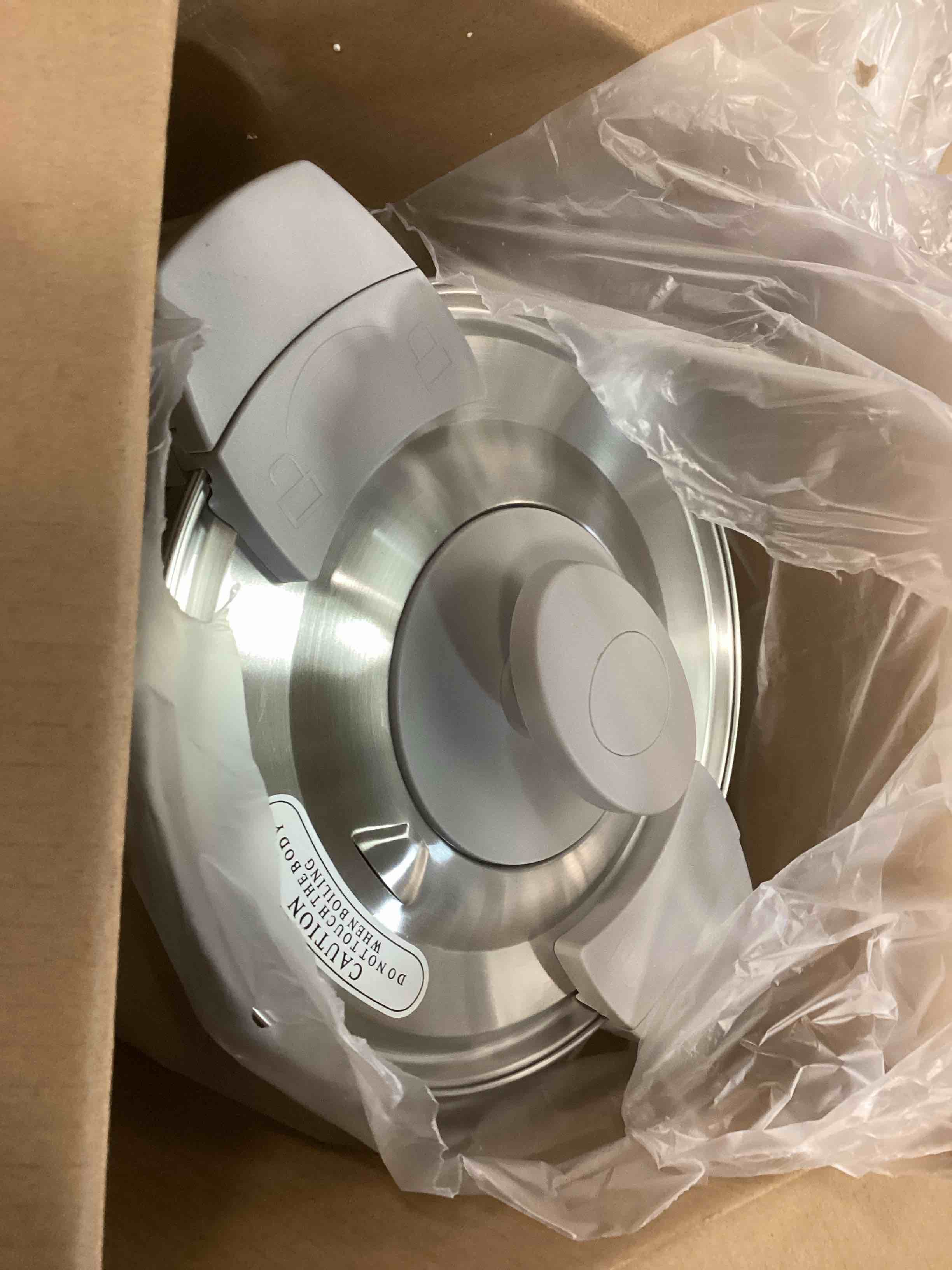 https://s3.amazonaws.com/lotting-images-prod/bidfta/TEA1683185_1735945829457.jpeg