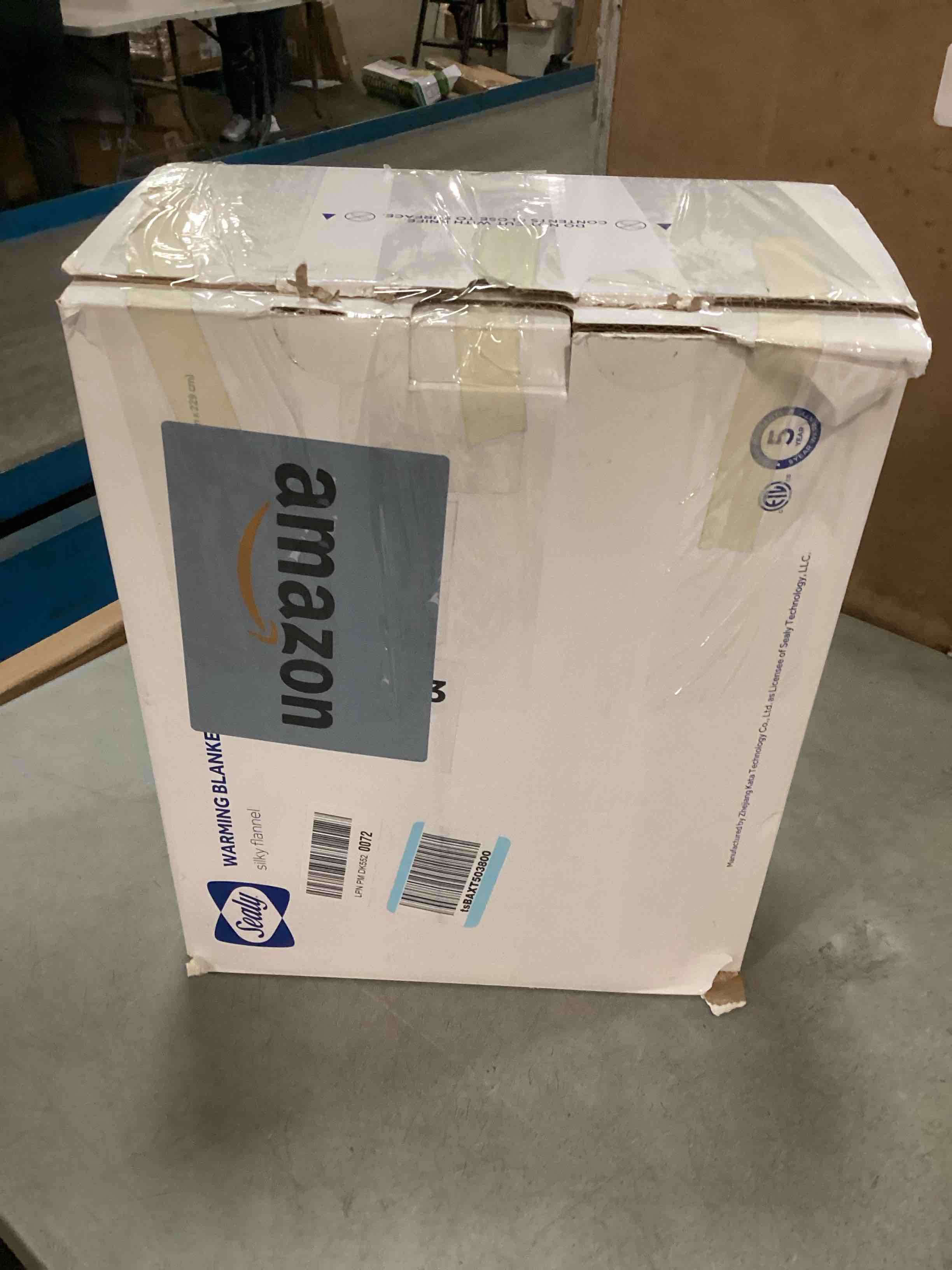 https://s3.amazonaws.com/lotting-images-prod/bidfta/TEA1683236_1735953216992.jpeg