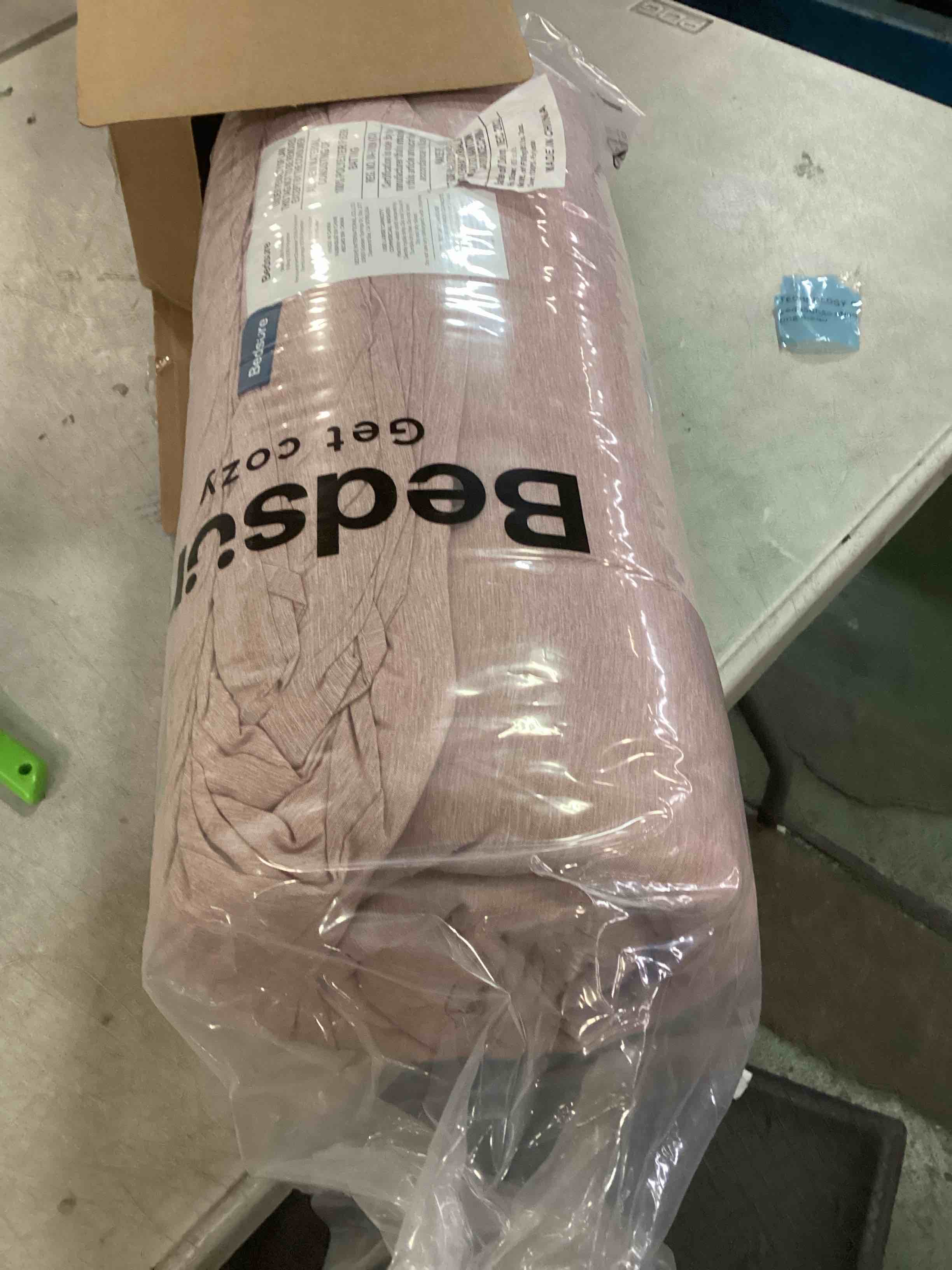 https://s3.amazonaws.com/lotting-images-prod/bidfta/TEA1683505_1736363059494.jpeg