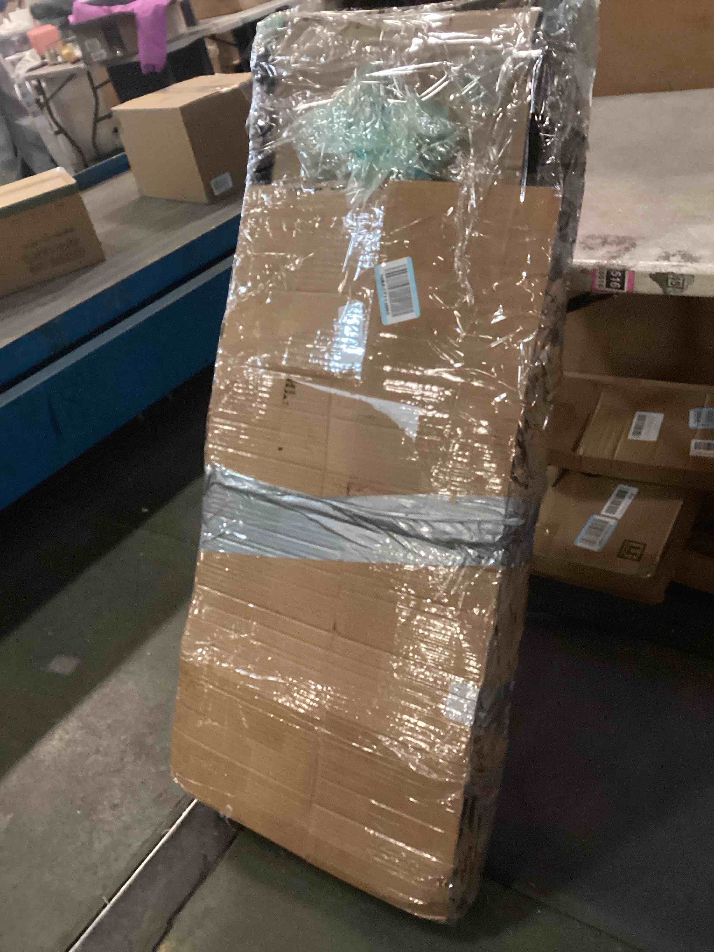 https://s3.amazonaws.com/lotting-images-prod/bidfta/TEA1683596_1736431297352.jpeg