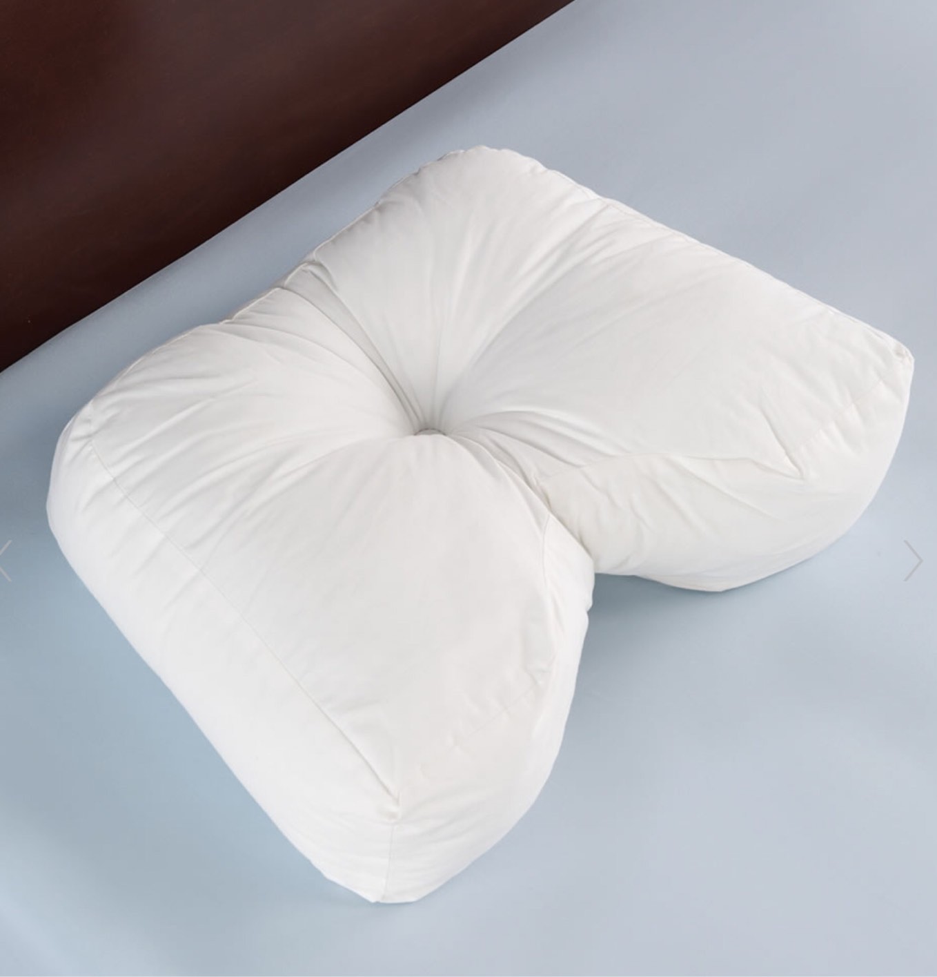 The Side Sleeper's Ergonomic Pillow