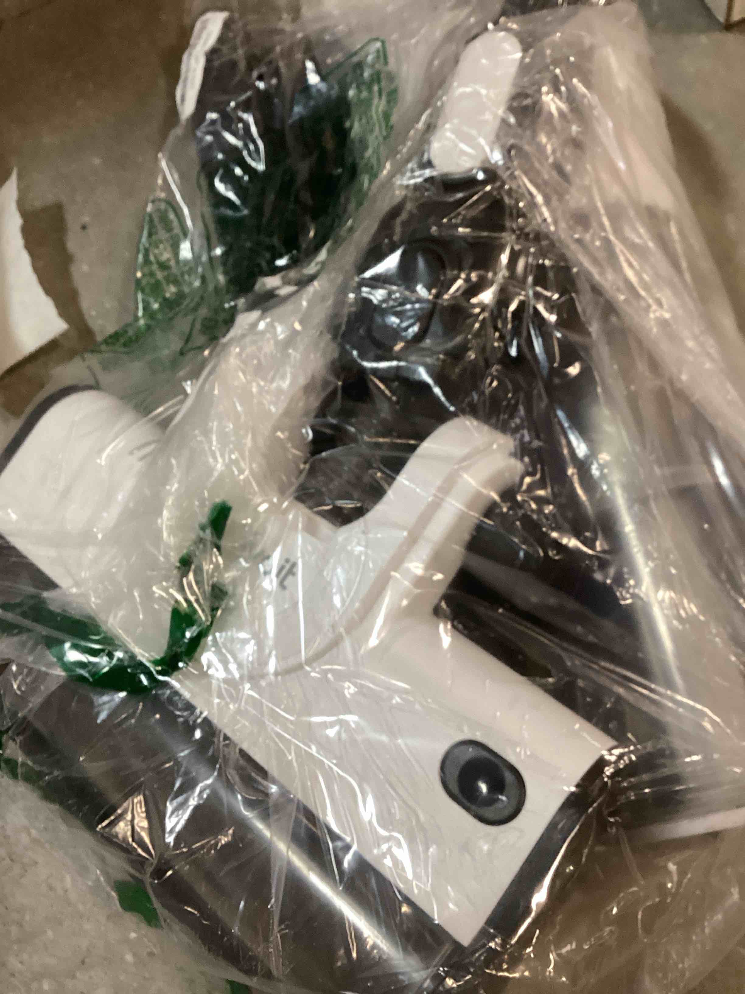 https://s3.amazonaws.com/lotting-images-prod/bidfta/TEA1688996_1735937430592.jpeg