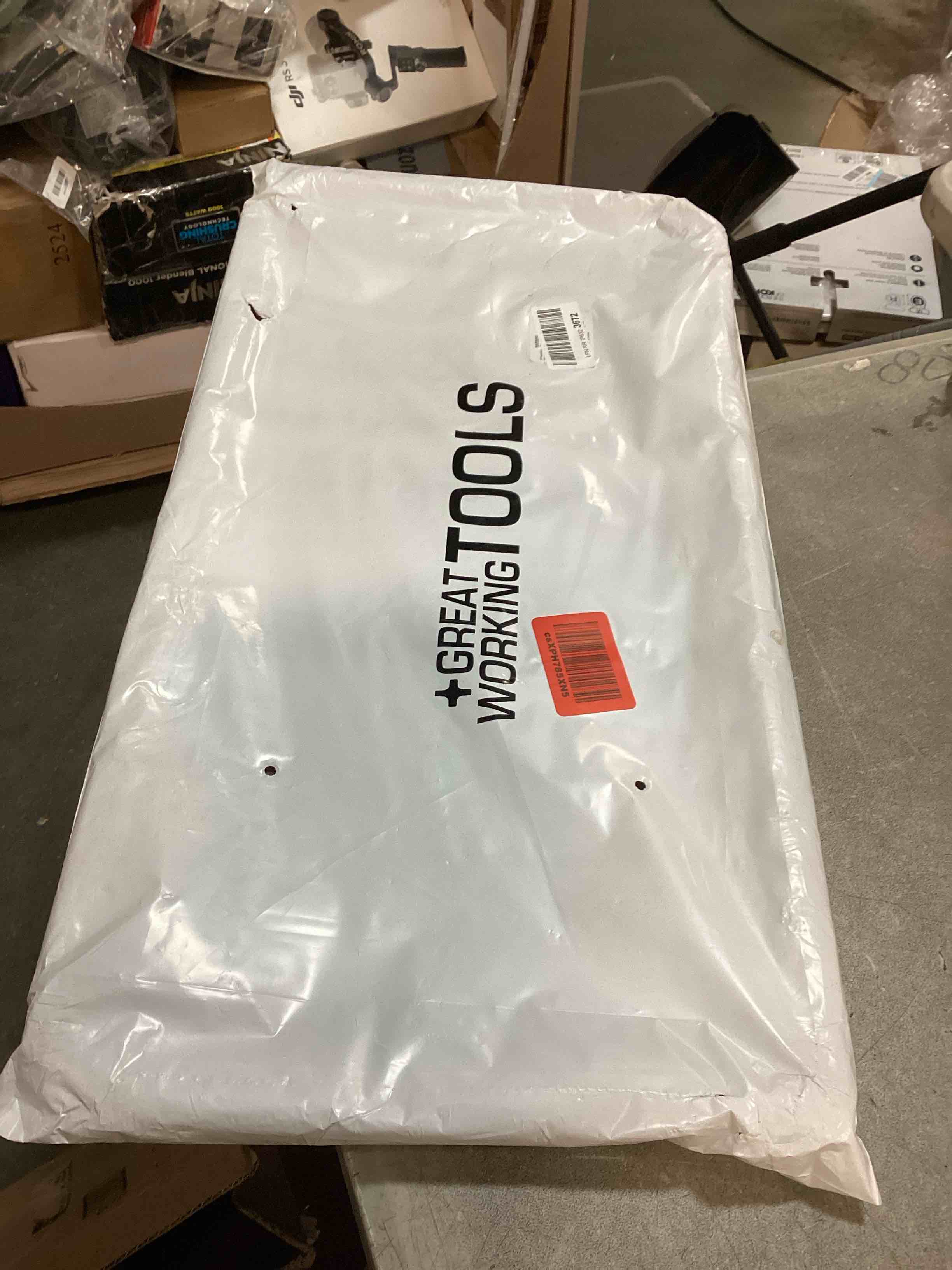 https://s3.amazonaws.com/lotting-images-prod/bidfta/TEA1689009_1735993223906.jpeg