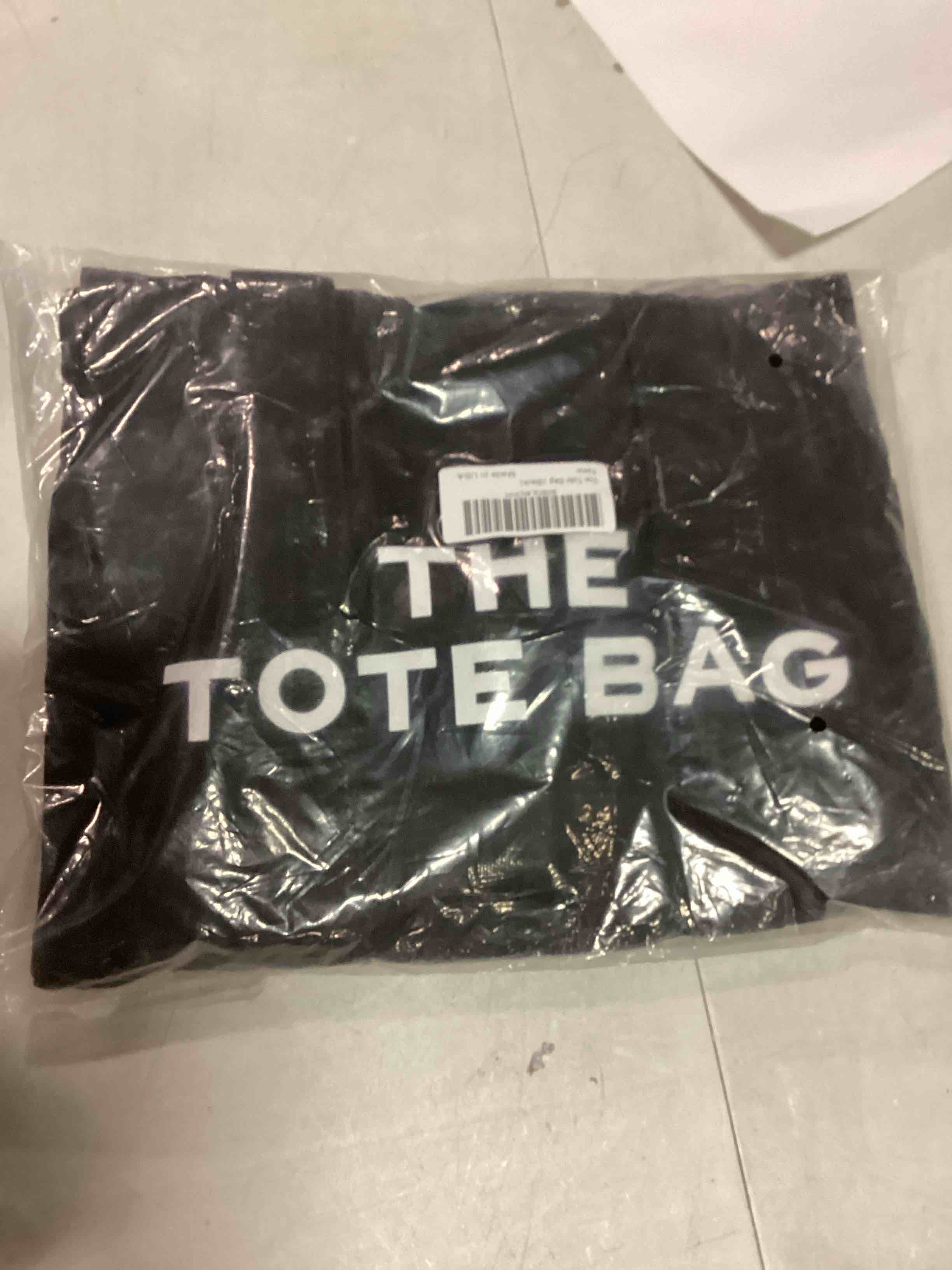 https://s3.amazonaws.com/lotting-images-prod/bidfta/TEA1693178_1733249594061.jpeg