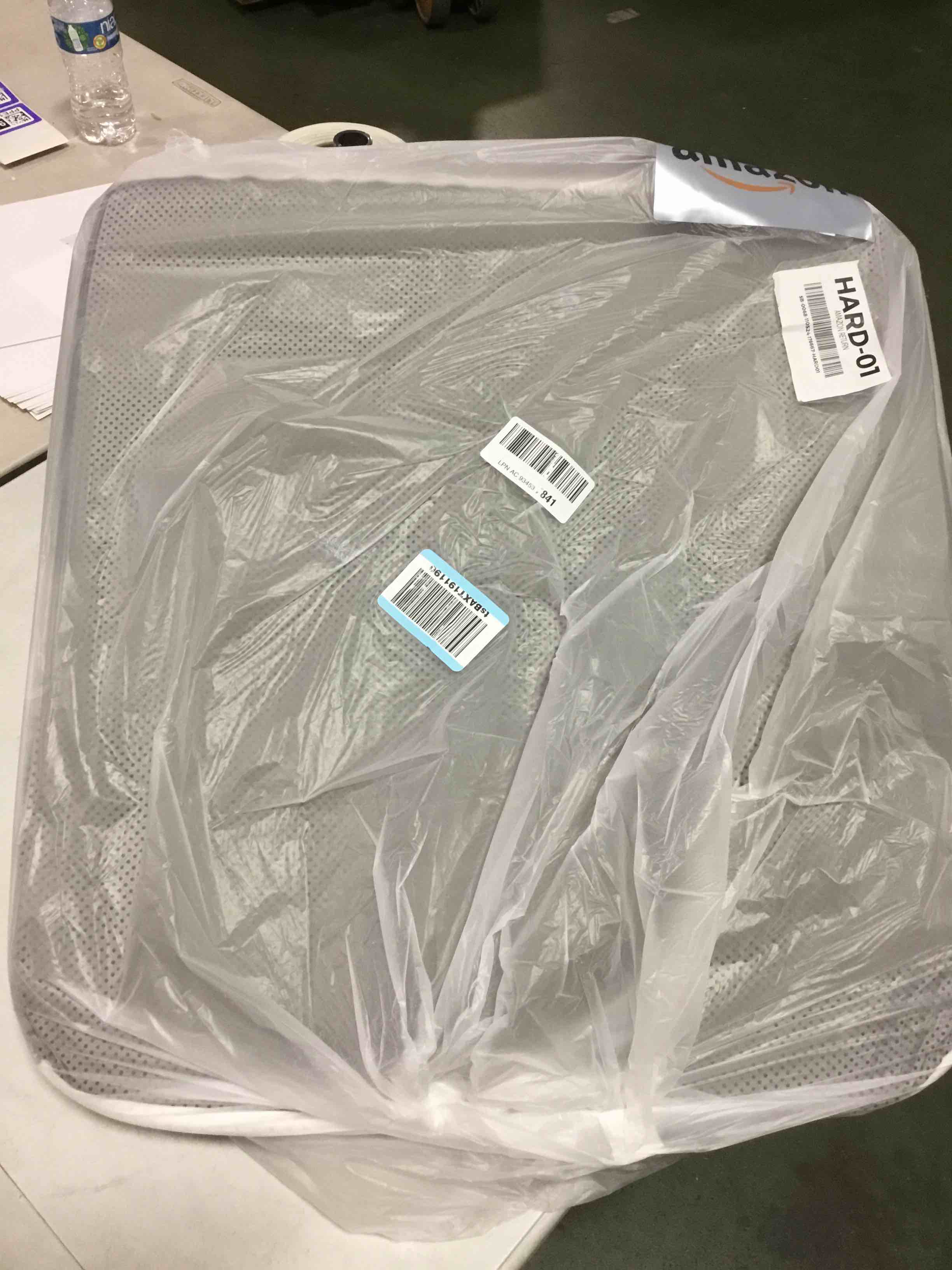 https://s3.amazonaws.com/lotting-images-prod/bidfta/TEA1693428_1733335472616.jpeg
