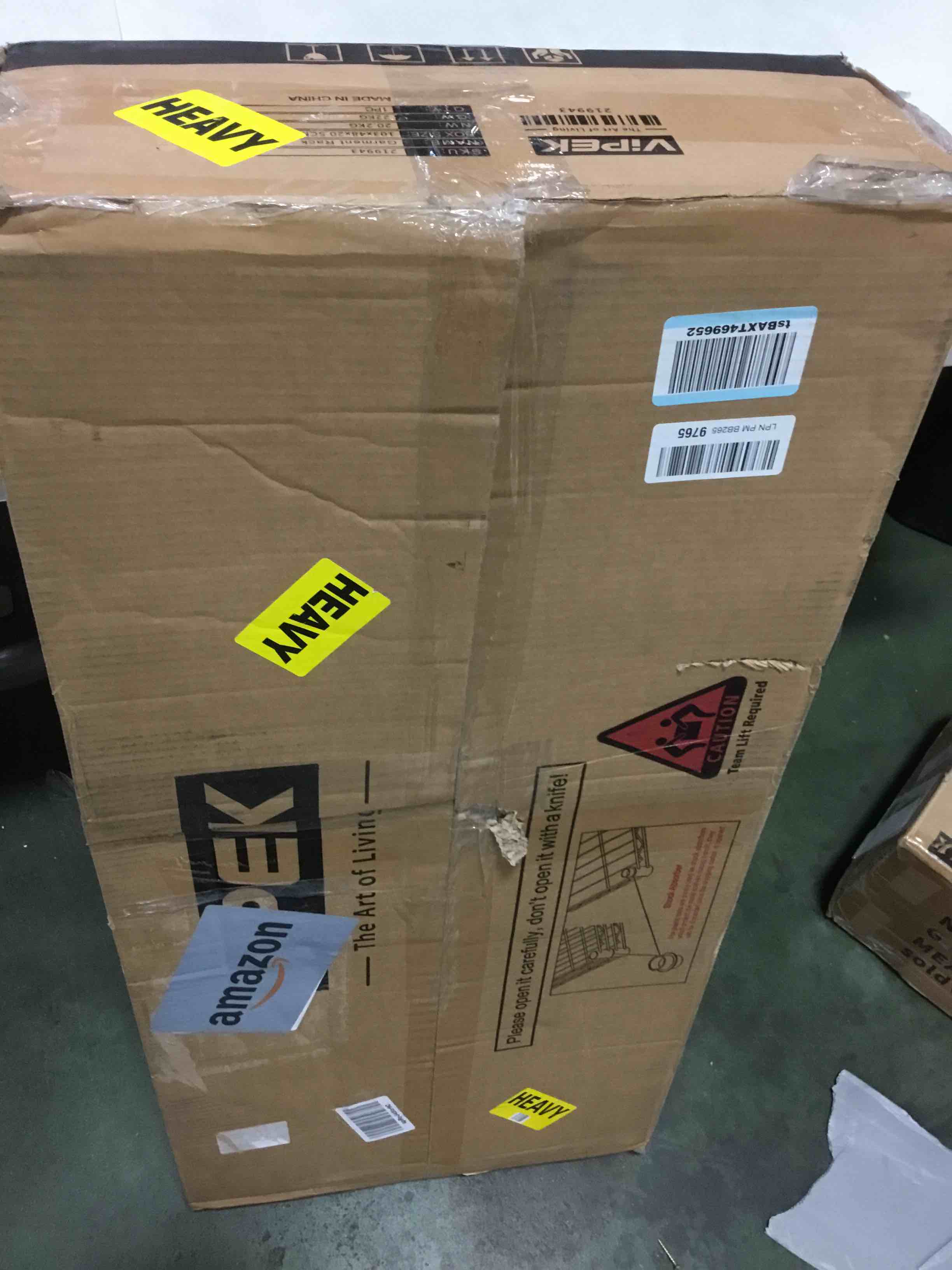 https://s3.amazonaws.com/lotting-images-prod/bidfta/TEA1694220_1733863800282.jpeg