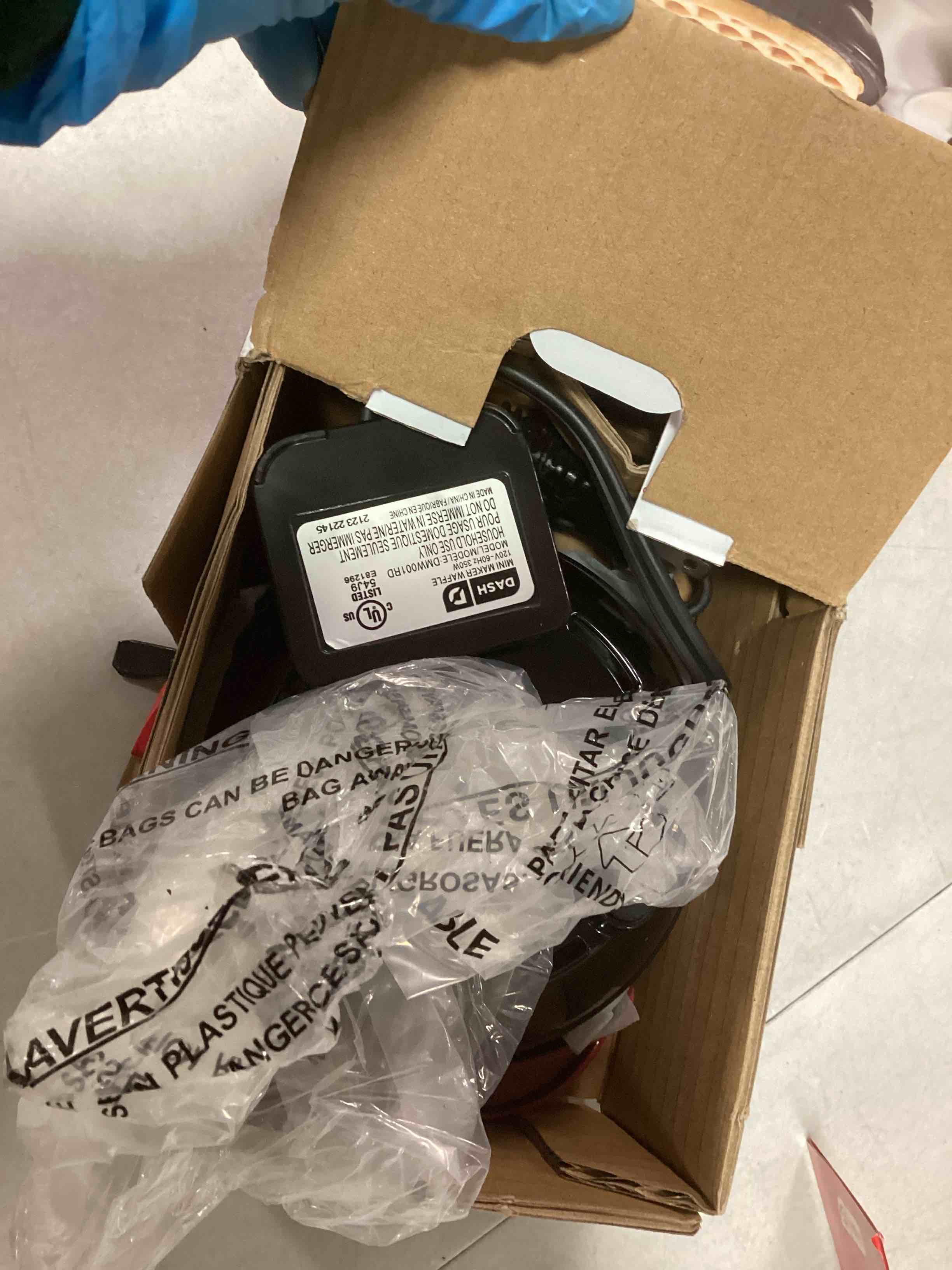 https://s3.amazonaws.com/lotting-images-prod/bidfta/TEA1694711_1734353415231.jpeg