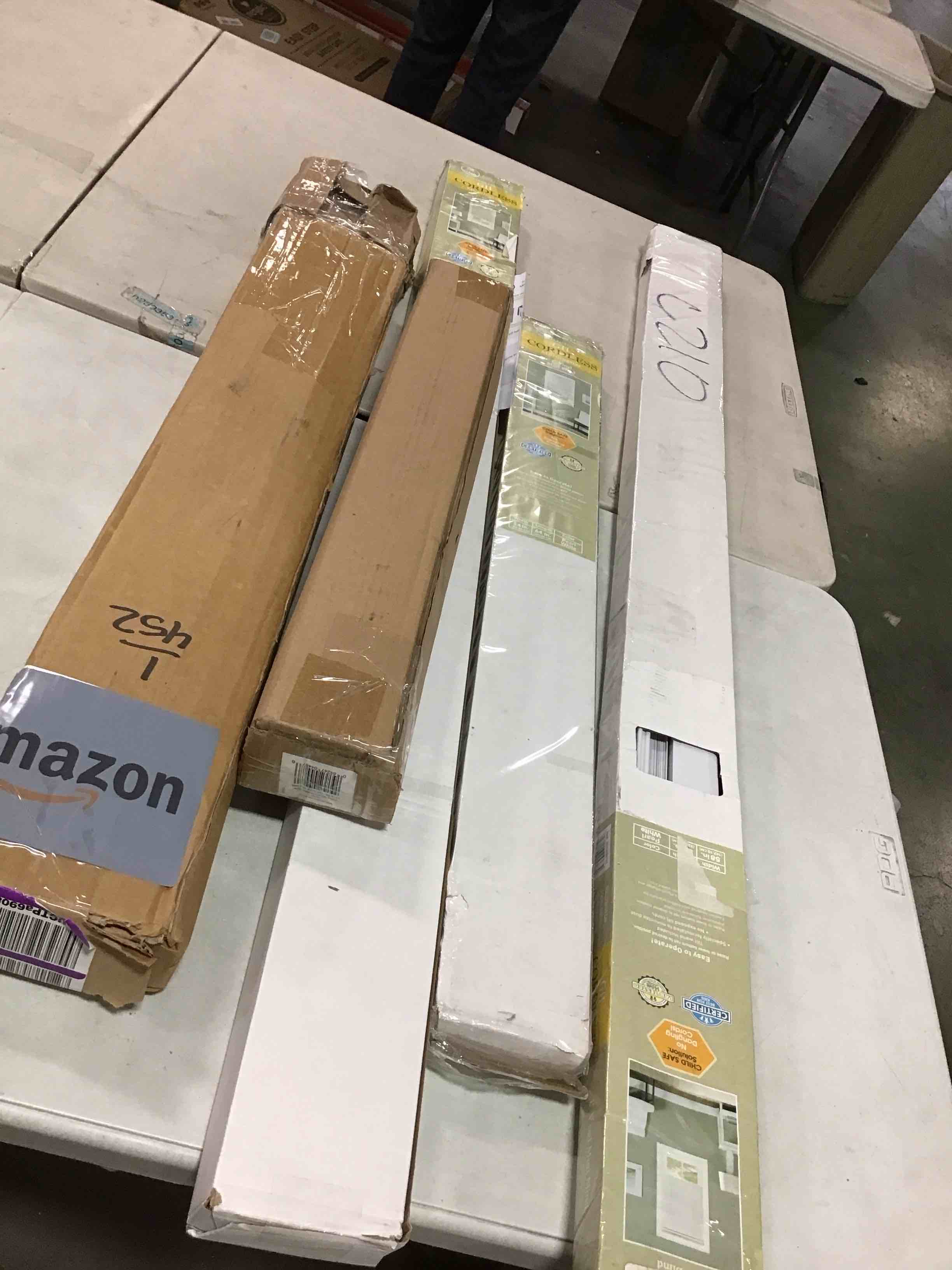 https://s3.amazonaws.com/lotting-images-prod/bidfta/TEA1695231_1734619675415.jpeg