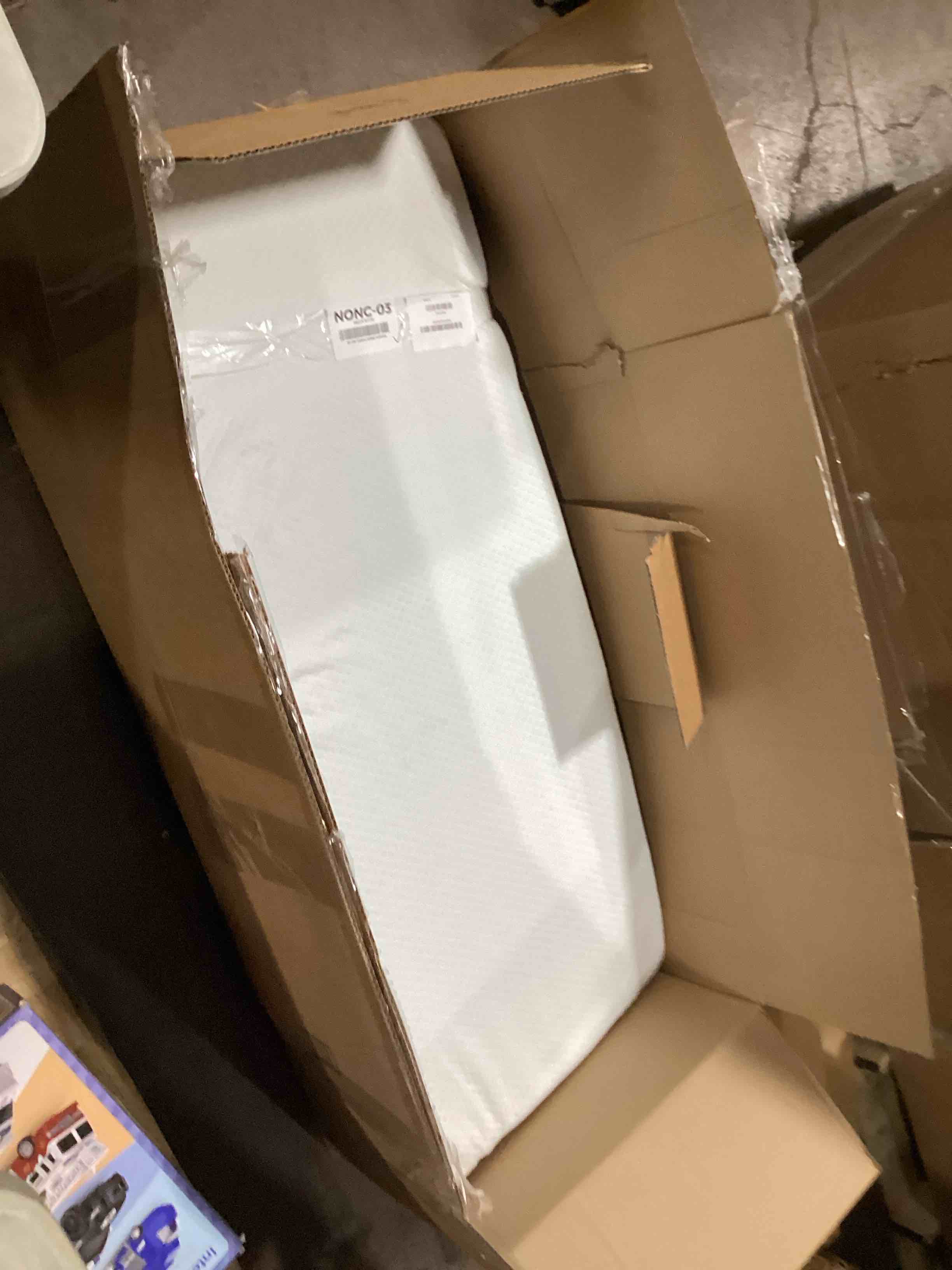 https://s3.amazonaws.com/lotting-images-prod/bidfta/TEA1696585_1732119527095.jpeg