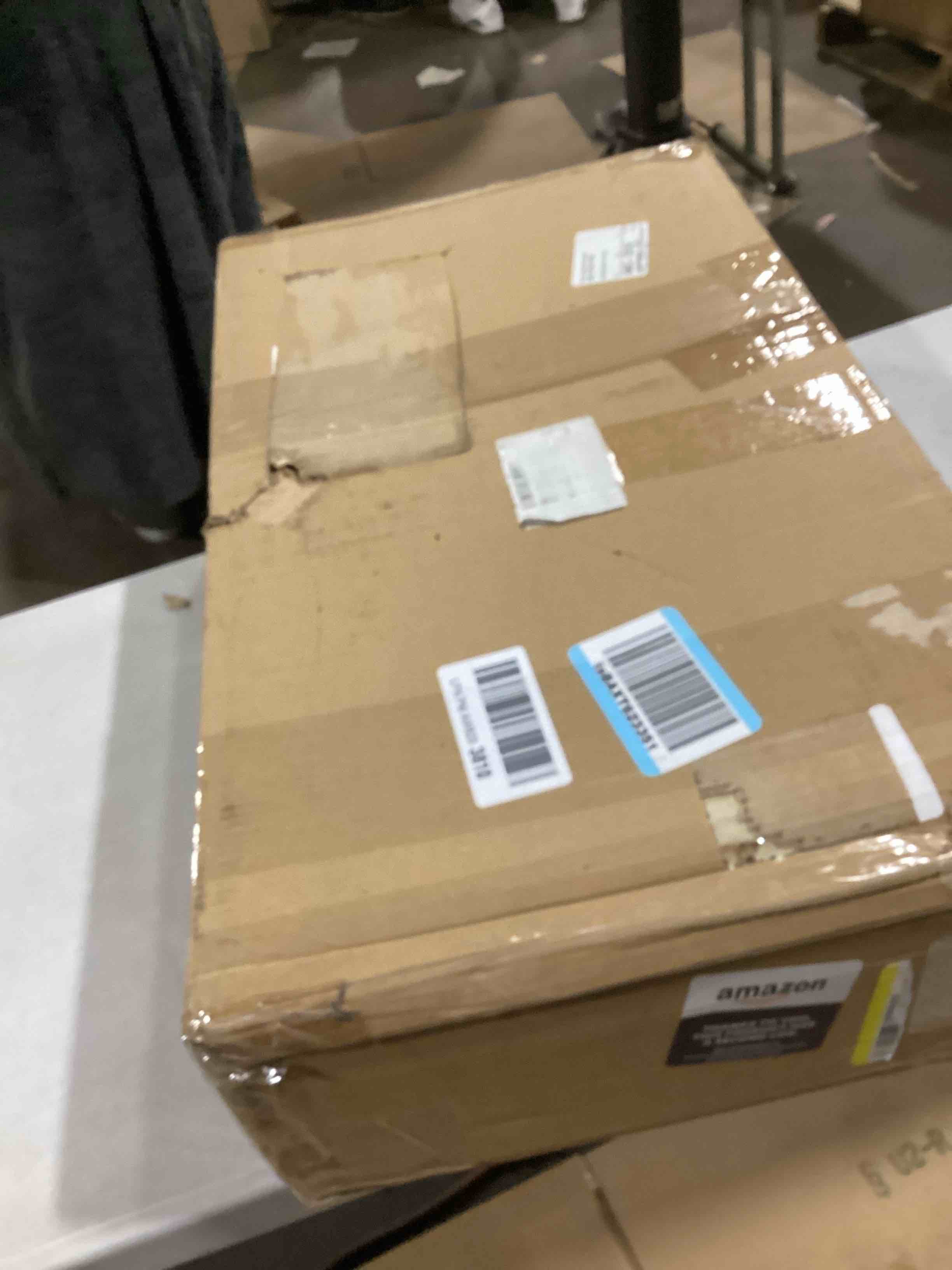 https://s3.amazonaws.com/lotting-images-prod/bidfta/TEA1697472_1732220694602.jpeg